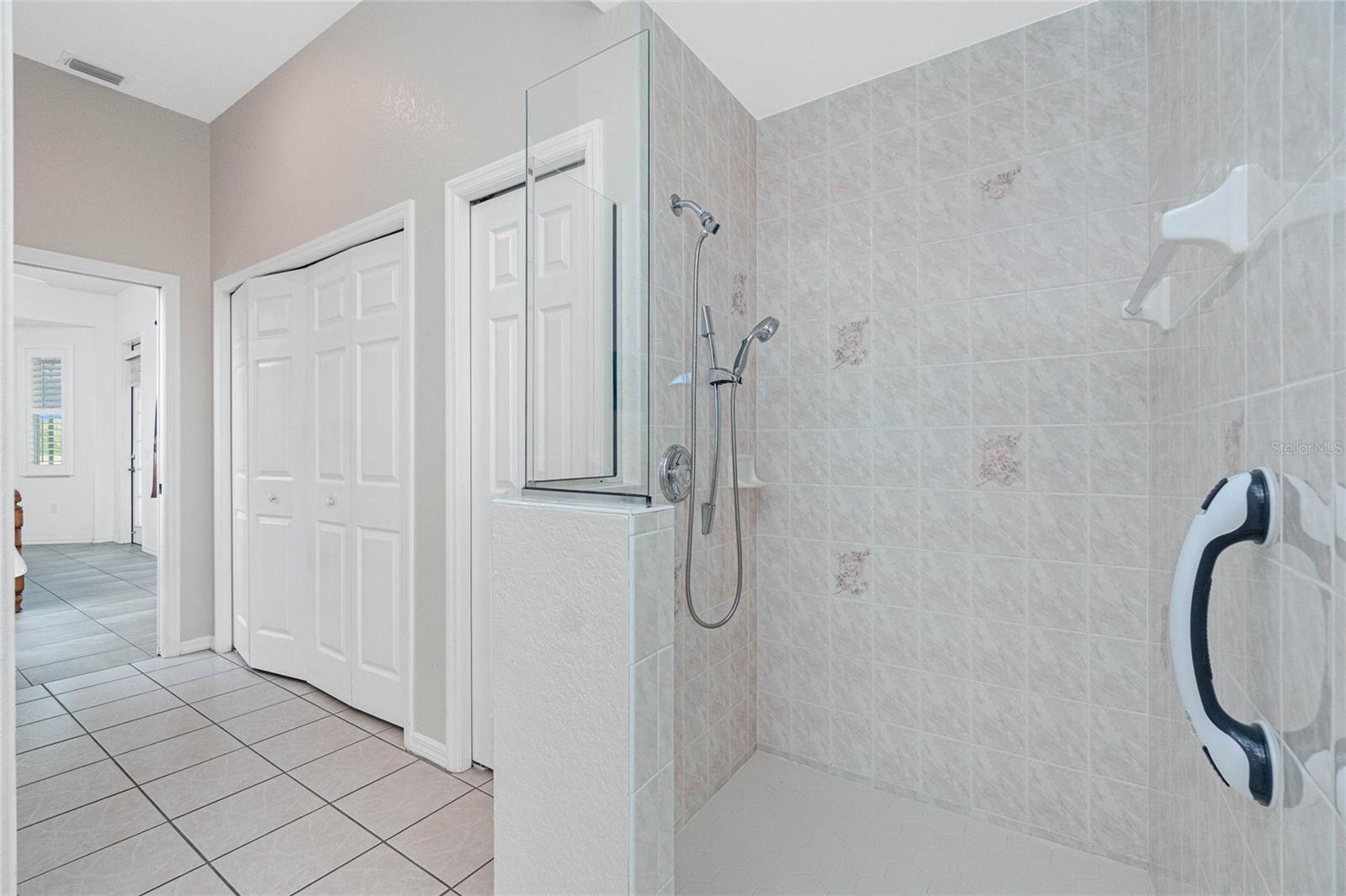 Image 30 of 68 For 8542 Lakeside Drive