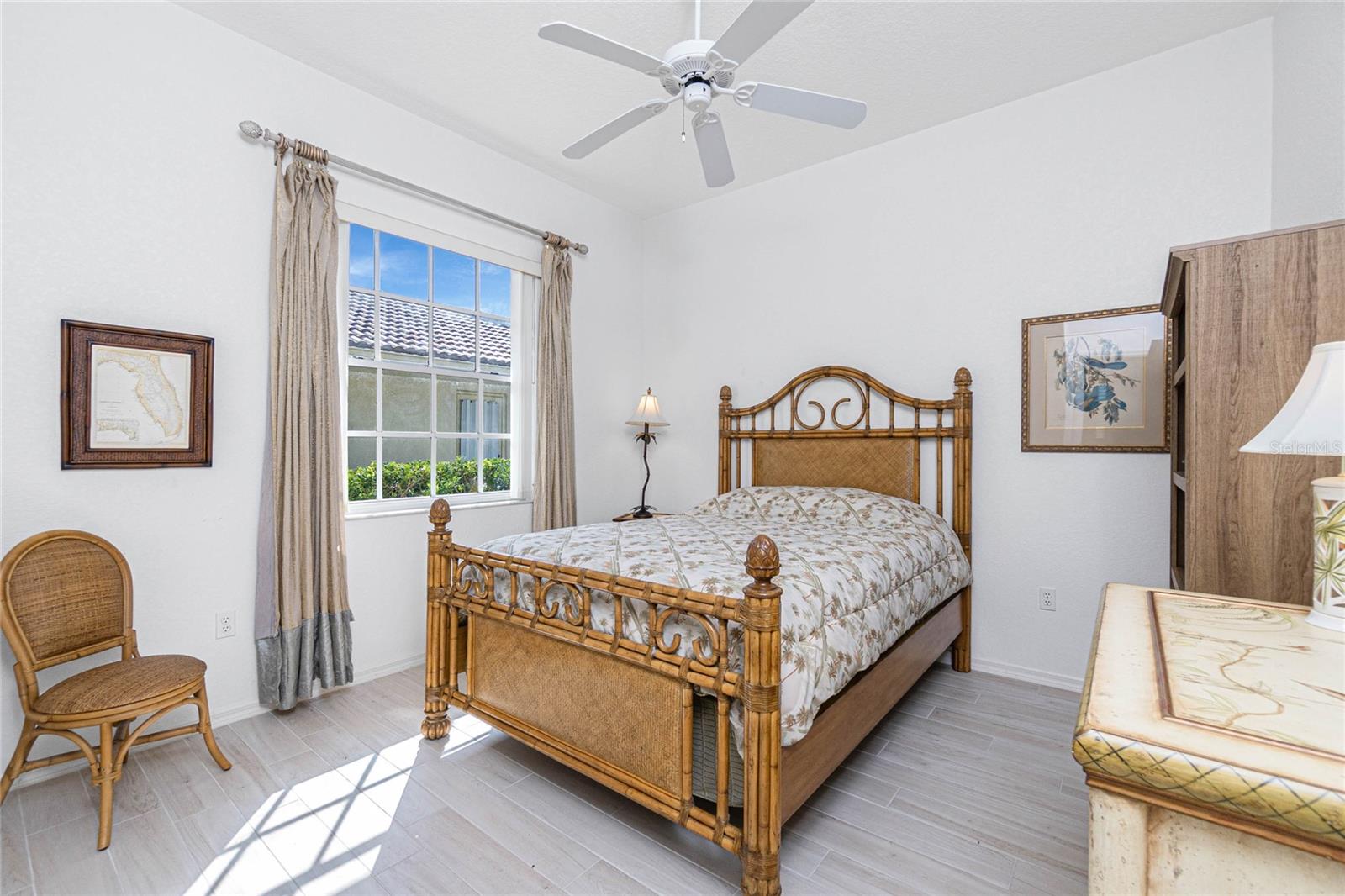 Image 31 of 68 For 8542 Lakeside Drive