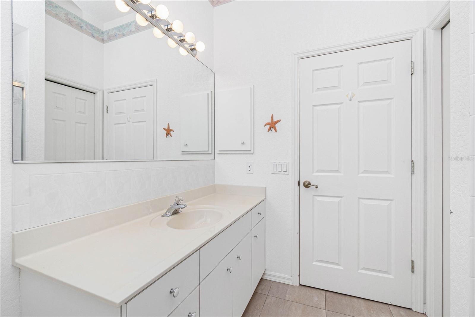Image 36 of 68 For 8542 Lakeside Drive