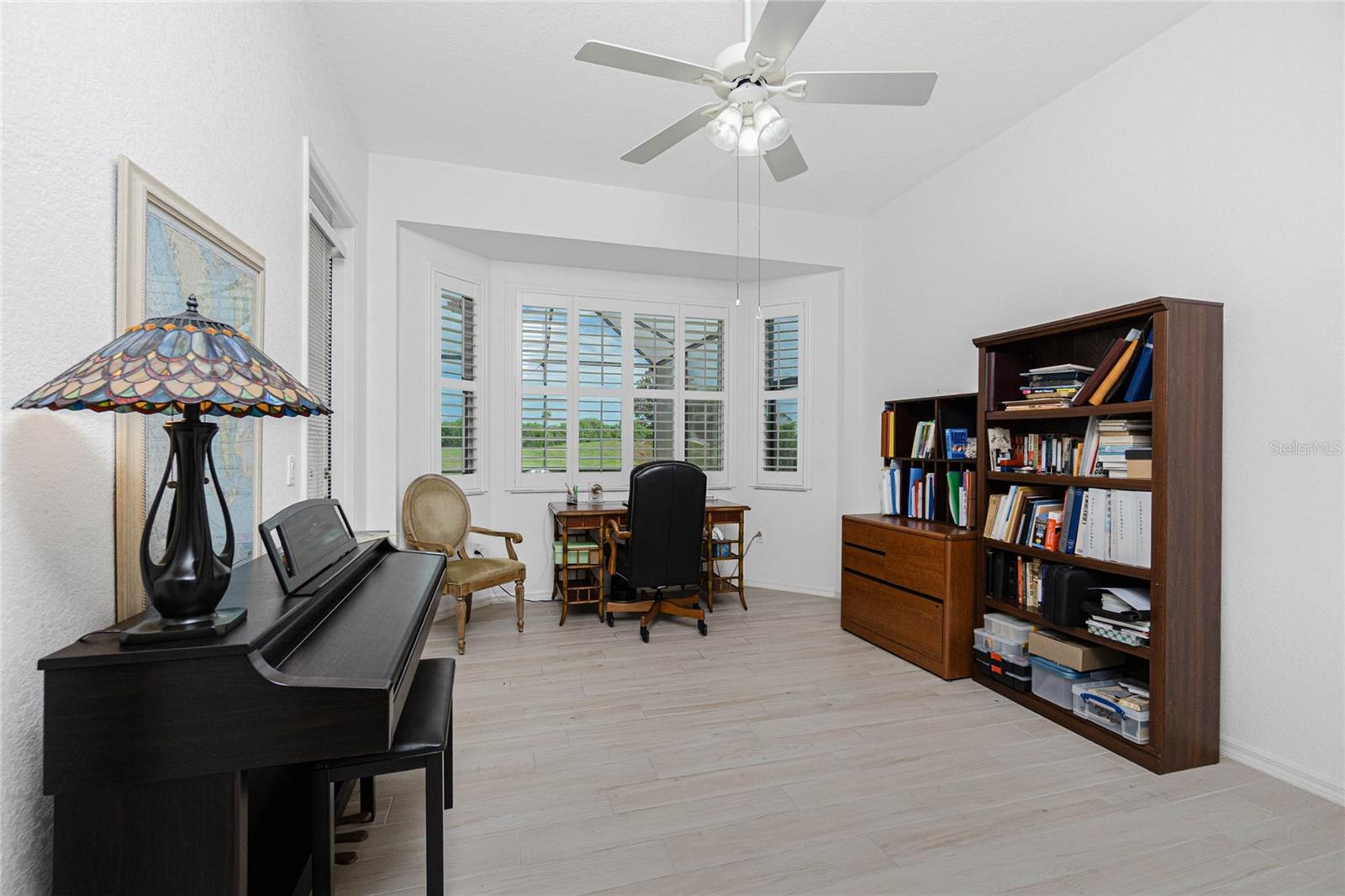 Image 37 of 68 For 8542 Lakeside Drive