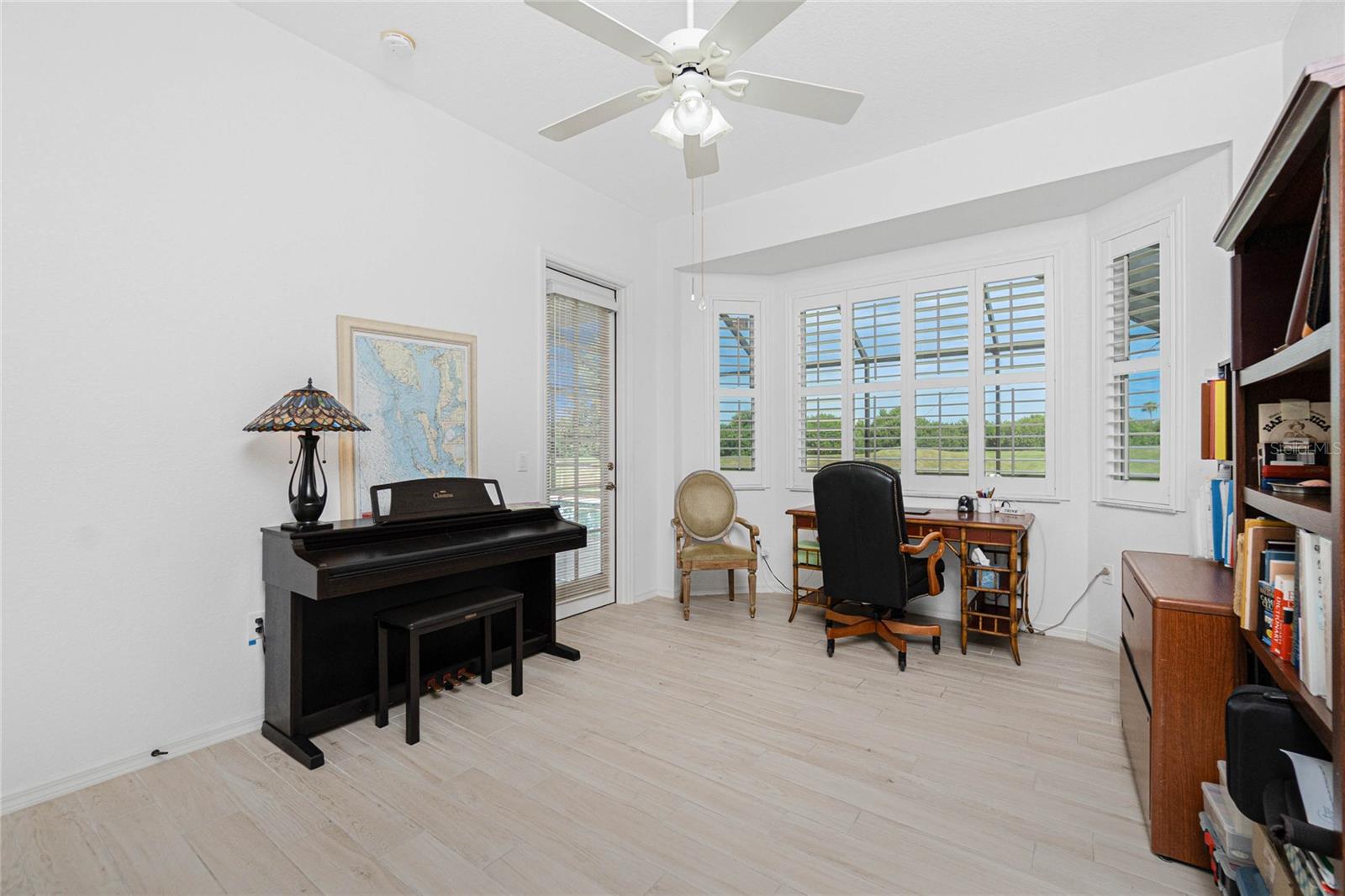 Image 38 of 68 For 8542 Lakeside Drive