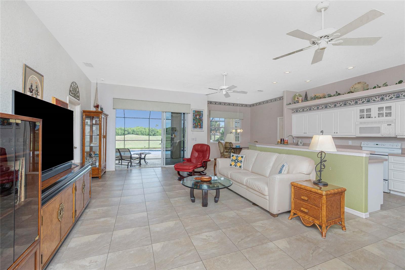 Image 5 of 68 For 8542 Lakeside Drive