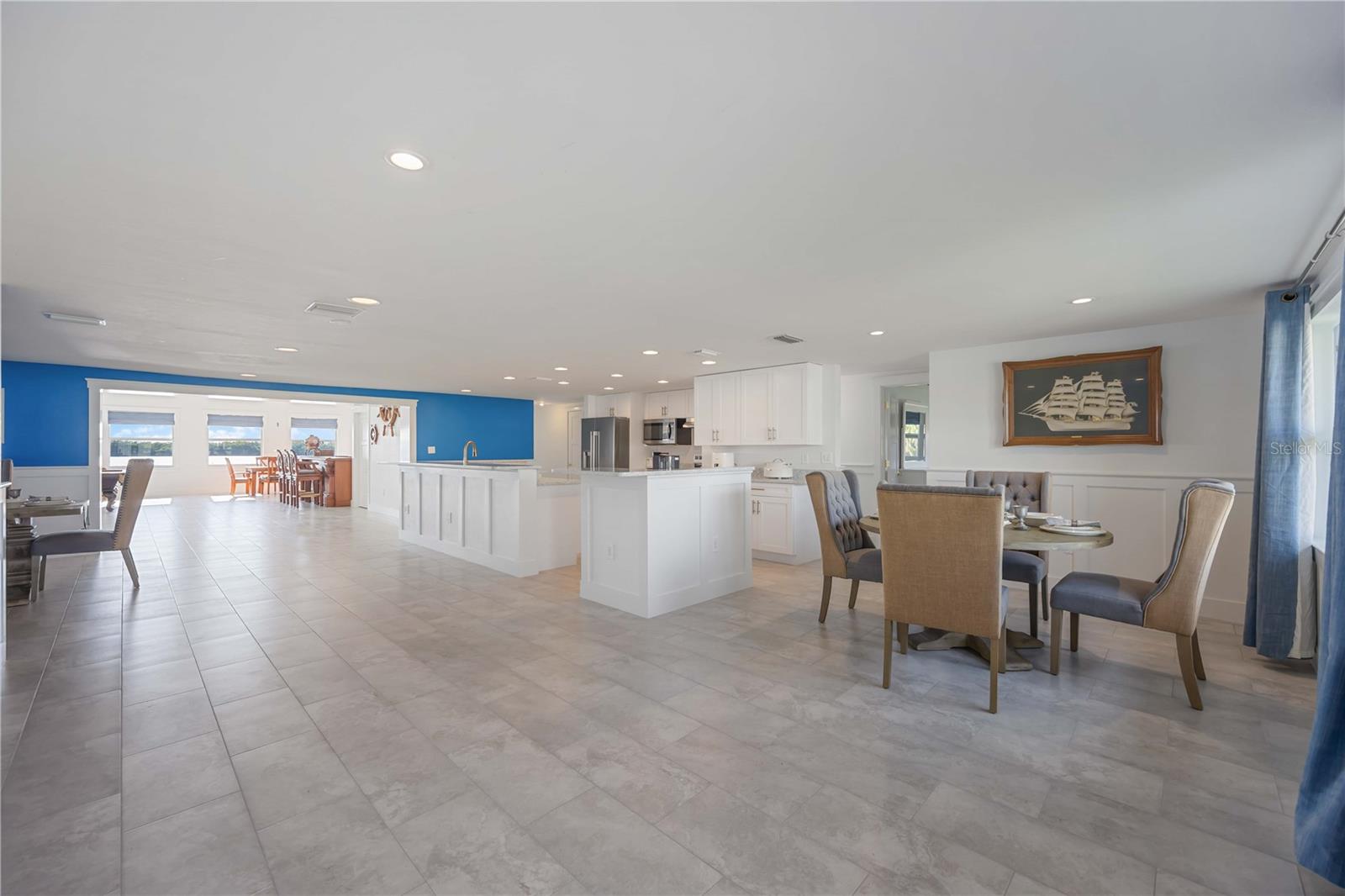 Image 13 of 60 For 2300 Harbour Drive