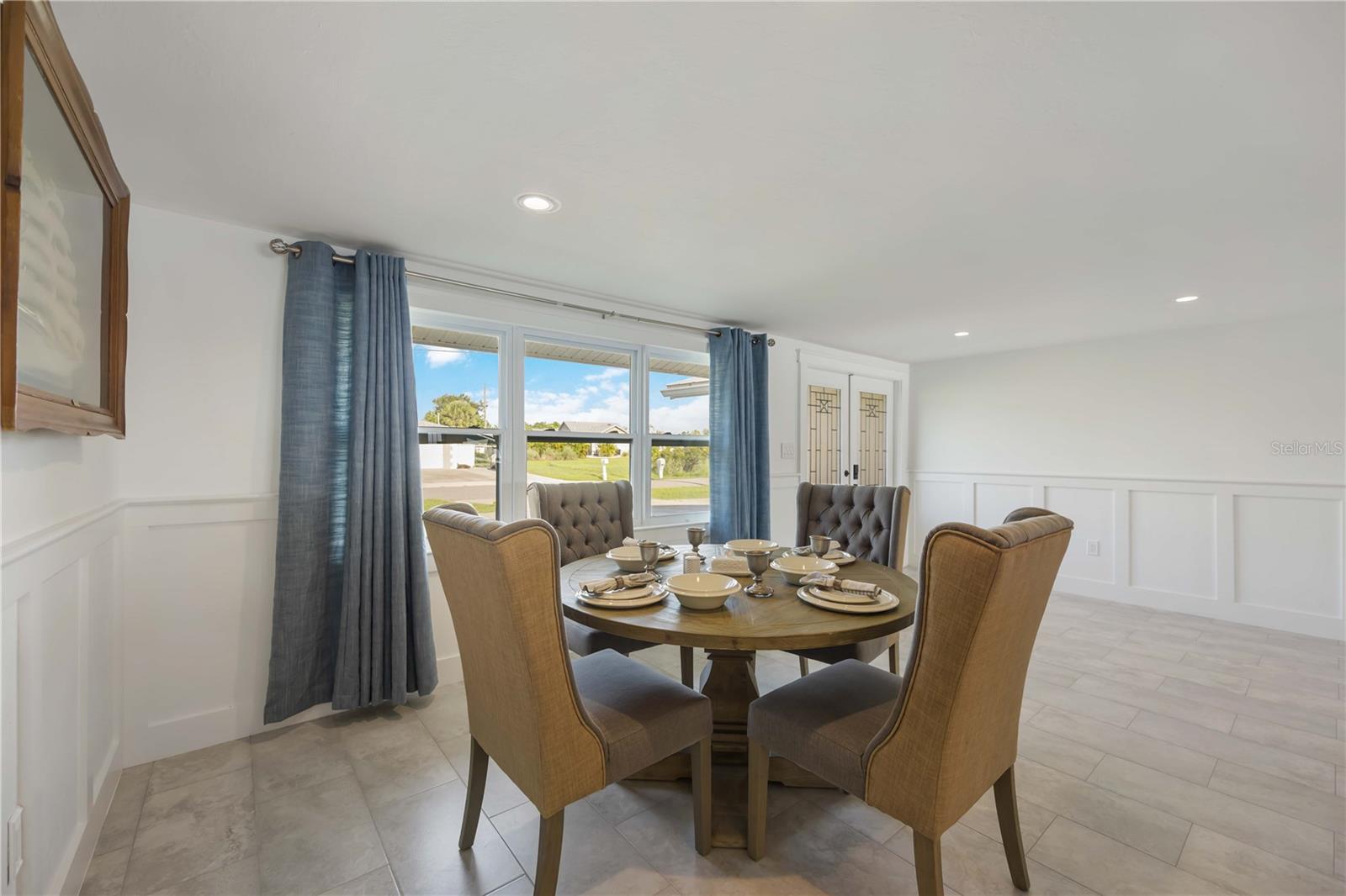 Image 18 of 60 For 2300 Harbour Drive