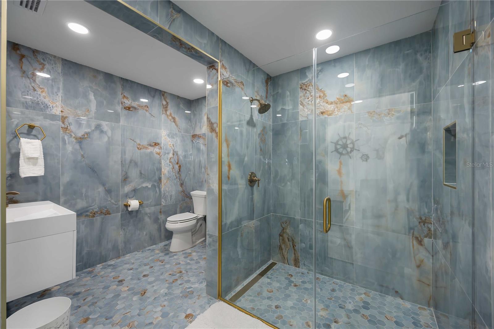 Image 33 of 60 For 2300 Harbour Drive
