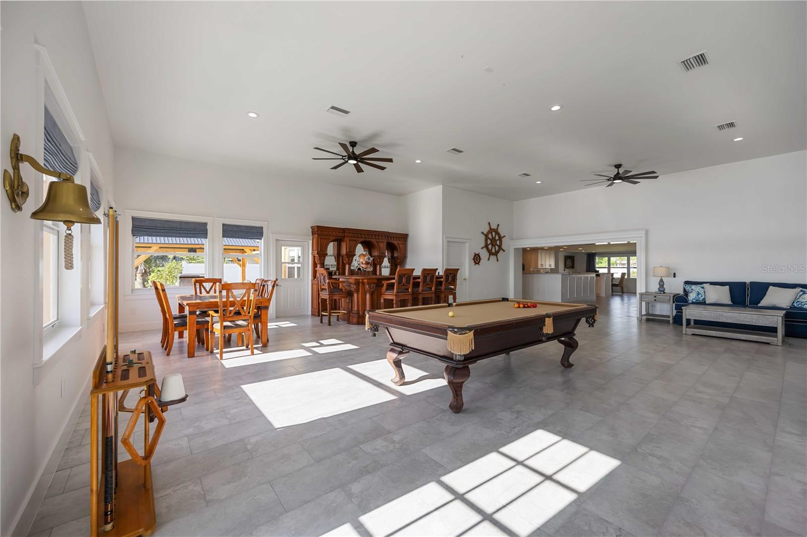 Image 7 of 60 For 2300 Harbour Drive