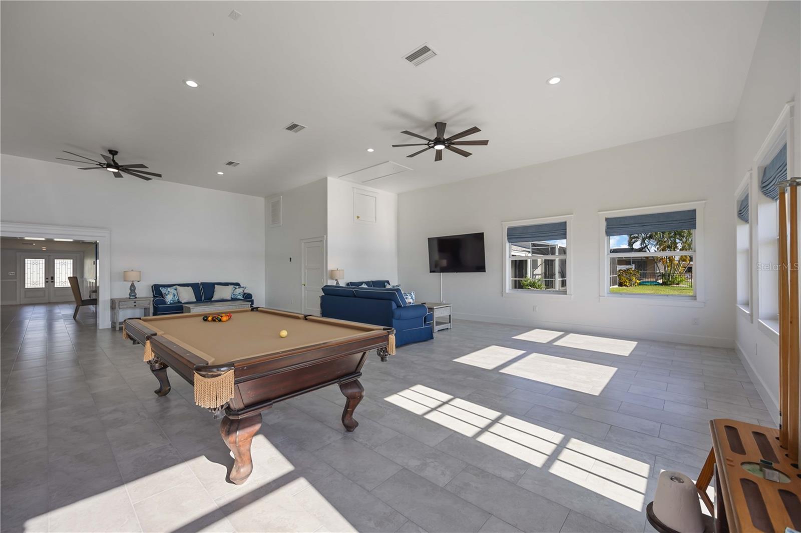 Image 9 of 60 For 2300 Harbour Drive
