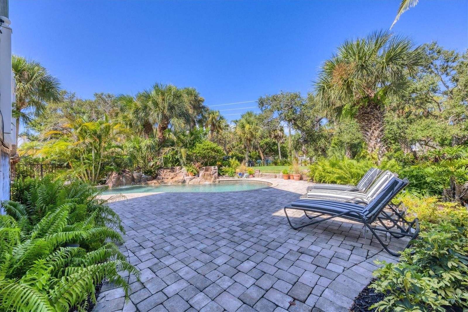 Image 63 of 92 For 8285 Manasota Key Road