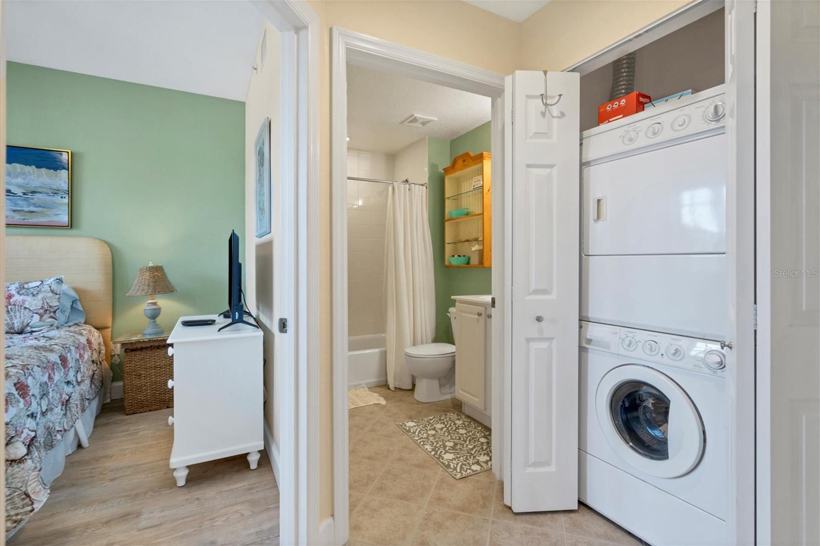 Image 18 of 28 For 13313 Gasparilla Road 204