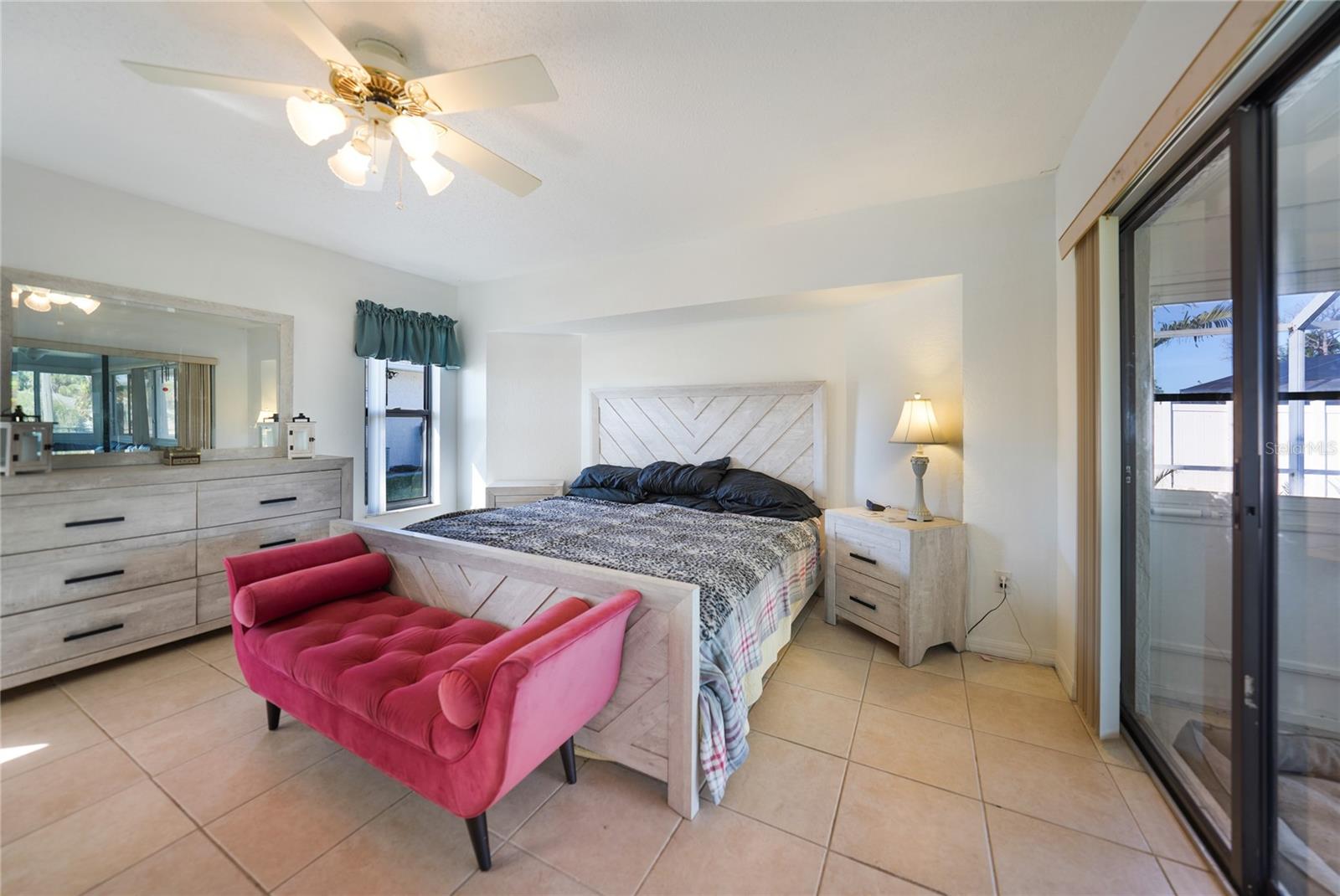 Image 18 of 43 For 7469 Forkland Street