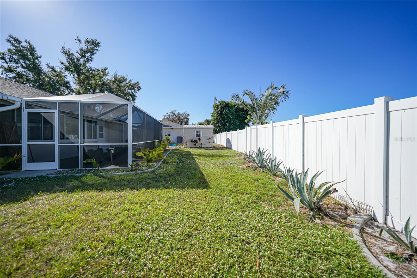 Image 34 of 43 For 7469 Forkland Street