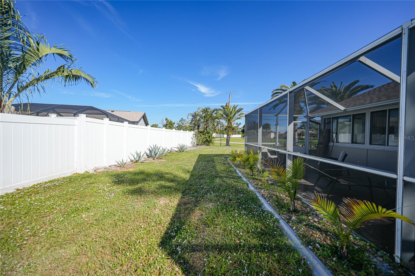 Image 35 of 43 For 7469 Forkland Street
