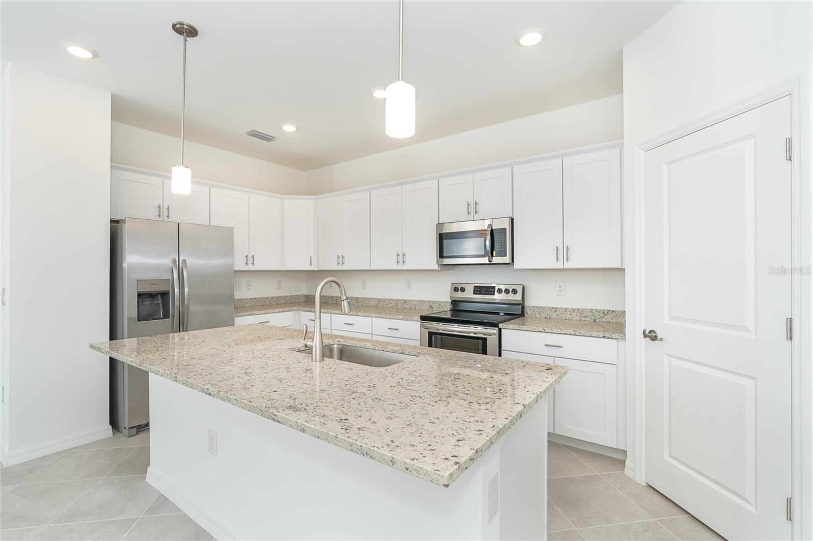Image 11 of 39 For 1745 Saddlewood Circle