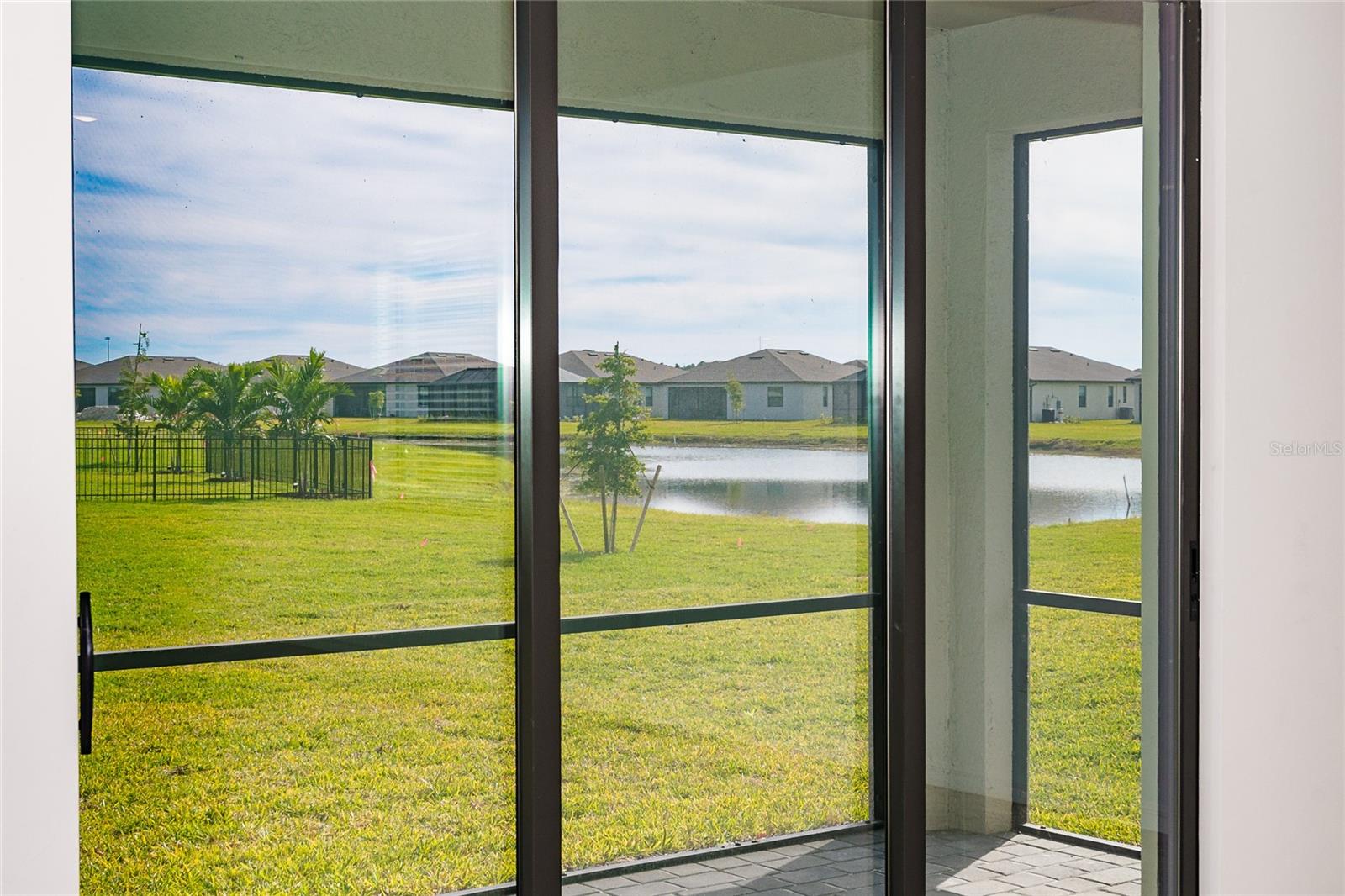 Image 15 of 39 For 1745 Saddlewood Circle