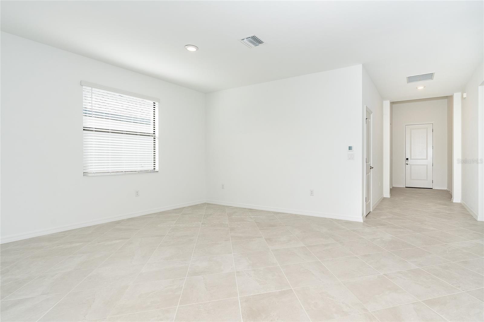 Image 23 of 39 For 1745 Saddlewood Circle