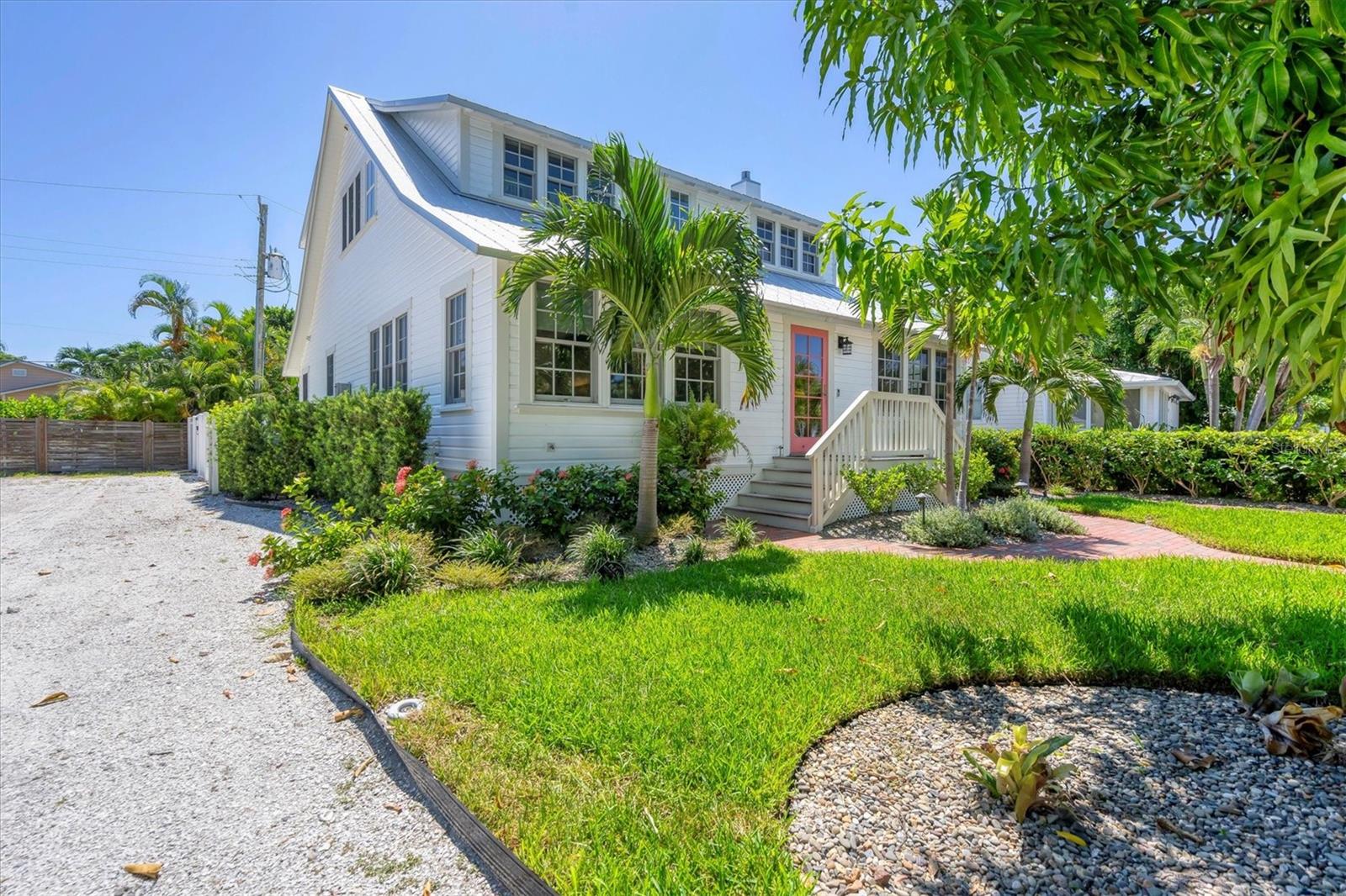 Image 8 of 47 For 342 Palm Avenue