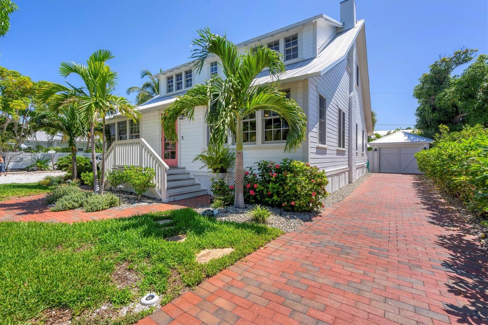 Image 9 of 47 For 342 Palm Avenue