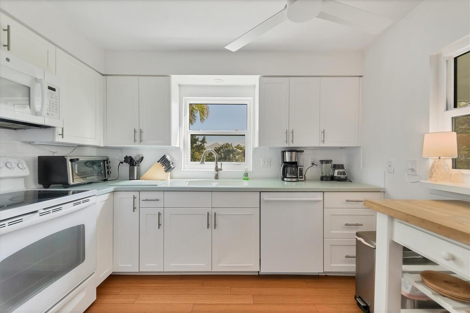 Image 10 of 48 For 261 Lee Avenue