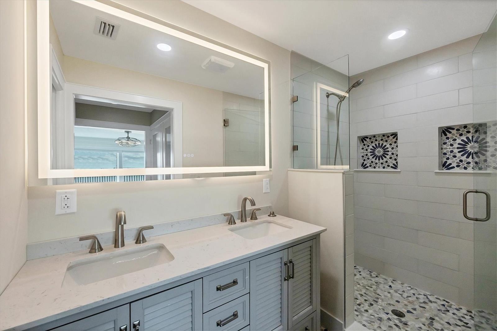 Image 15 of 22 For 6000 Boca Grande Causeway D47