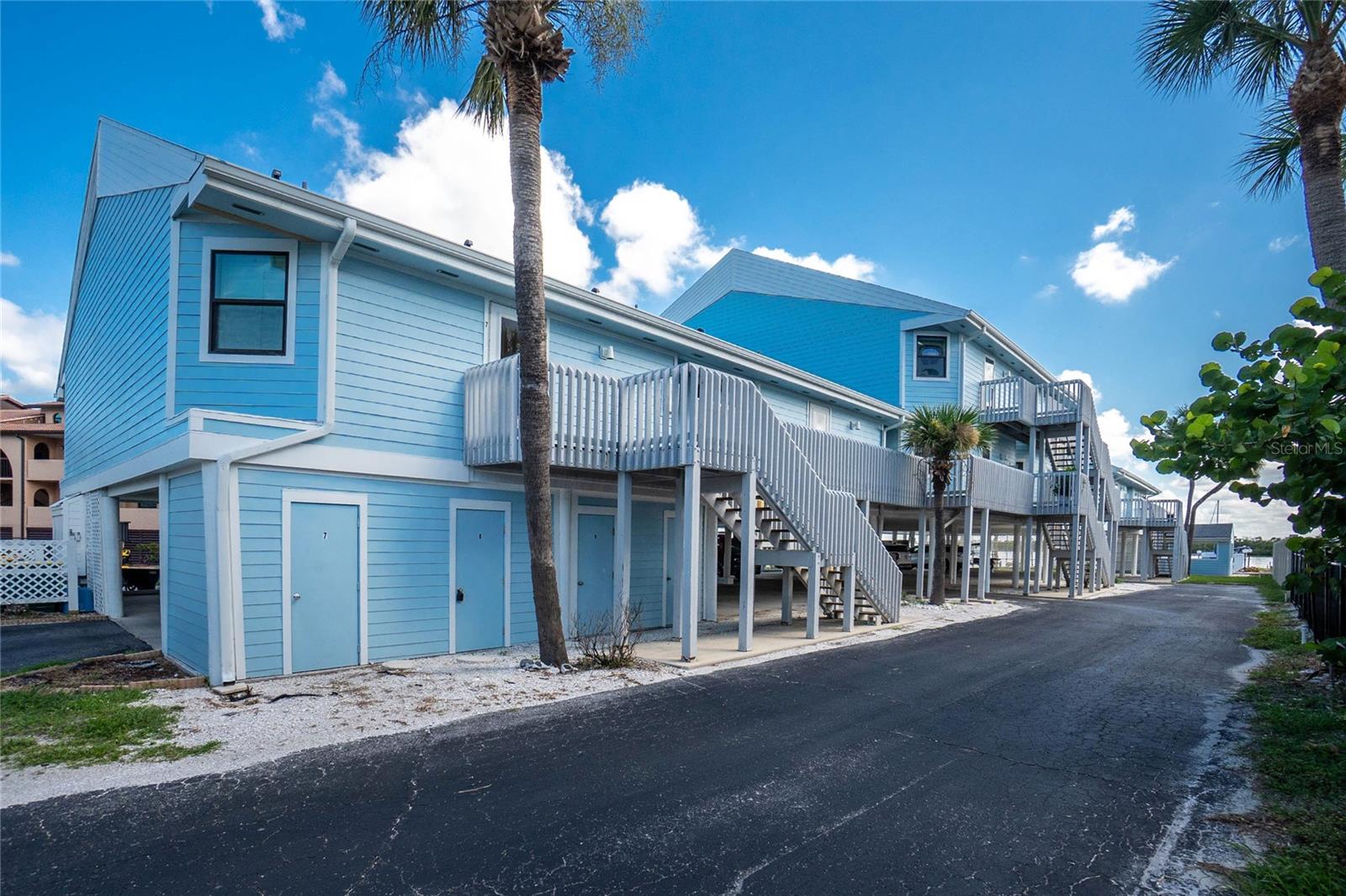 Image 3 of 65 For 1745 Gulf Boulevard 11