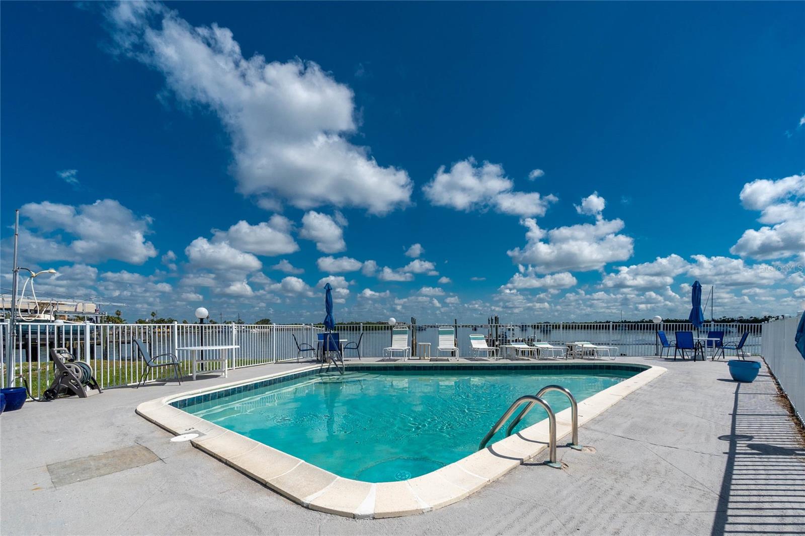 Image 38 of 65 For 1745 Gulf Boulevard 11