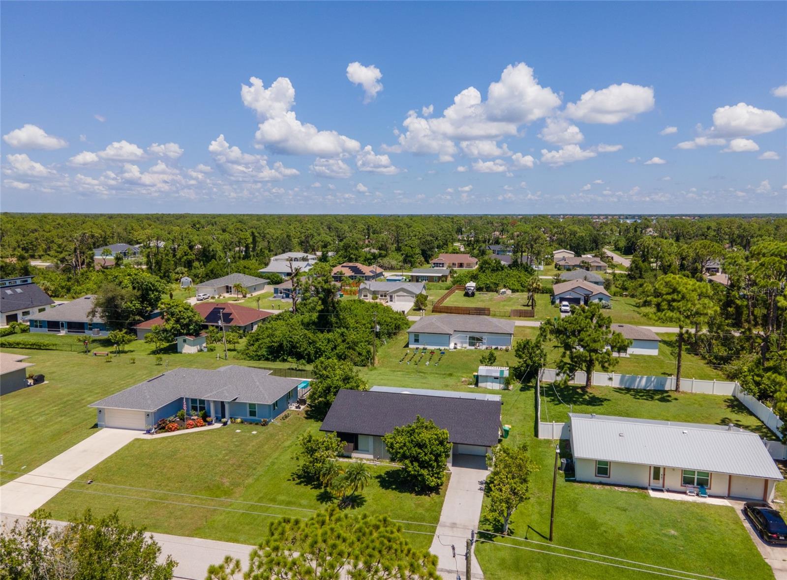 Image 33 of 41 For 13360 Foresman Boulevard