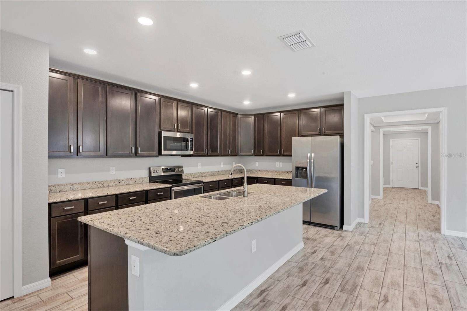 Image 10 of 39 For 15293 Mille Fiore Boulevard