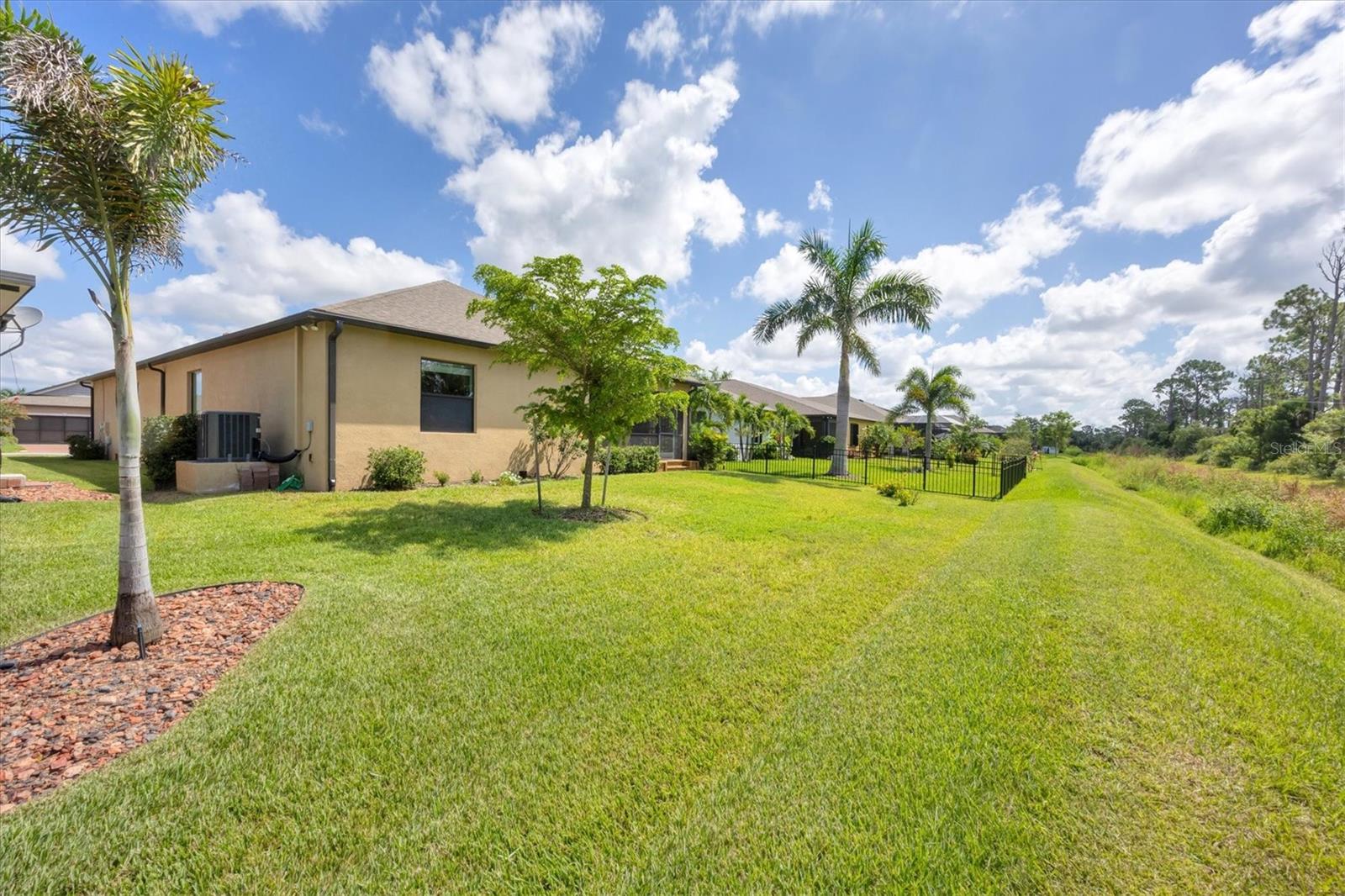 Image 32 of 39 For 15293 Mille Fiore Boulevard