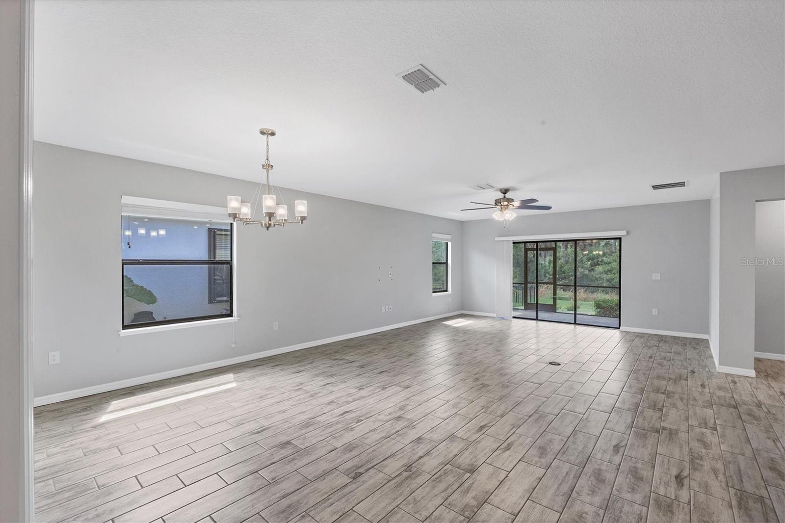 Image 5 of 39 For 15293 Mille Fiore Boulevard