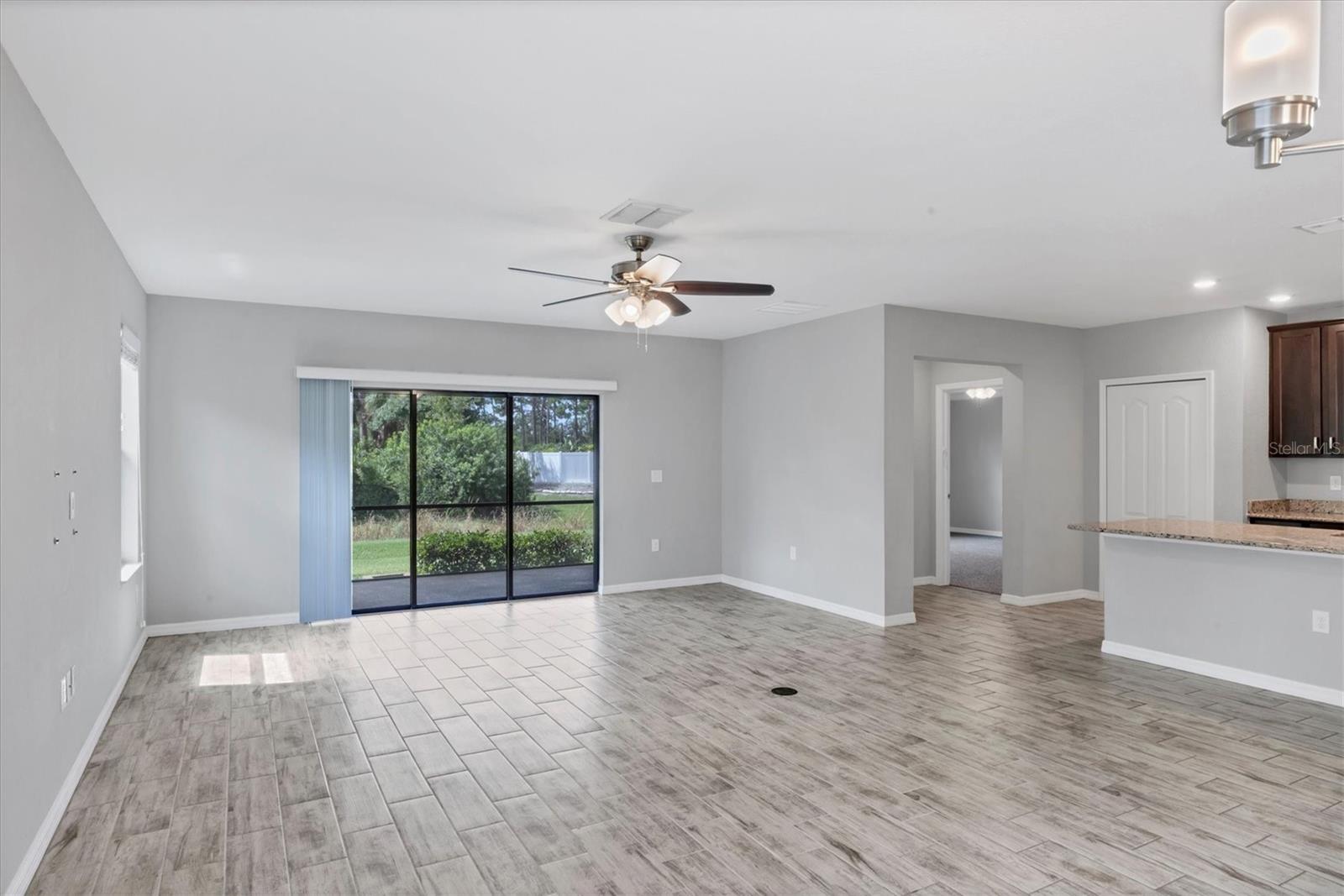 Image 7 of 39 For 15293 Mille Fiore Boulevard