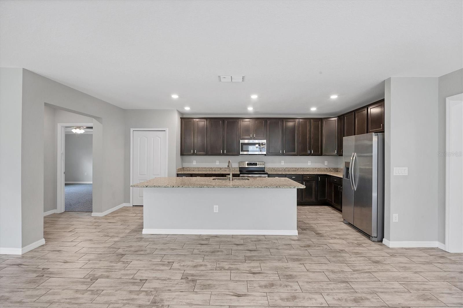 Image 8 of 39 For 15293 Mille Fiore Boulevard