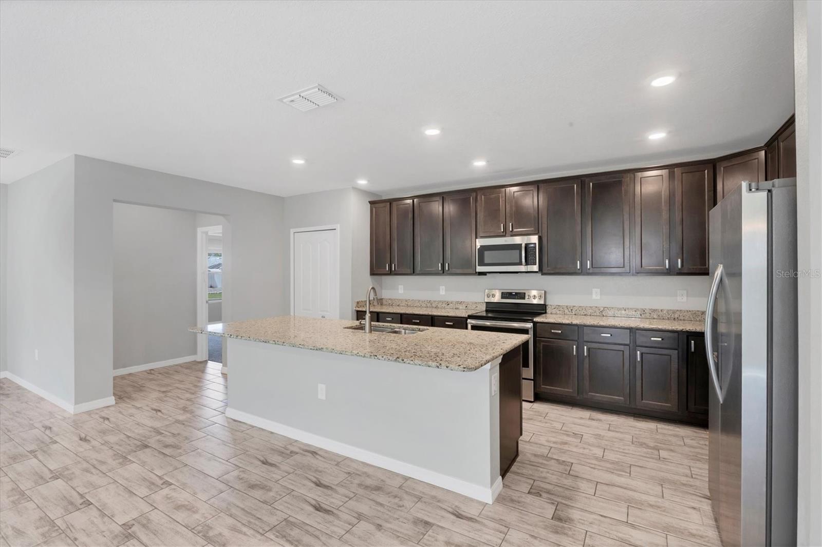 Image 9 of 39 For 15293 Mille Fiore Boulevard