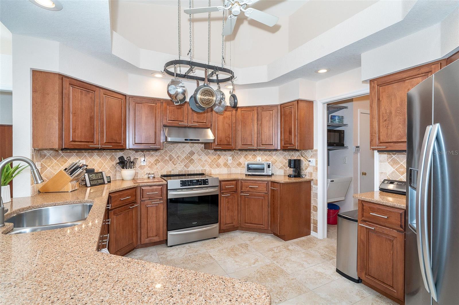 Image 10 of 52 For 6964 David Boulevard