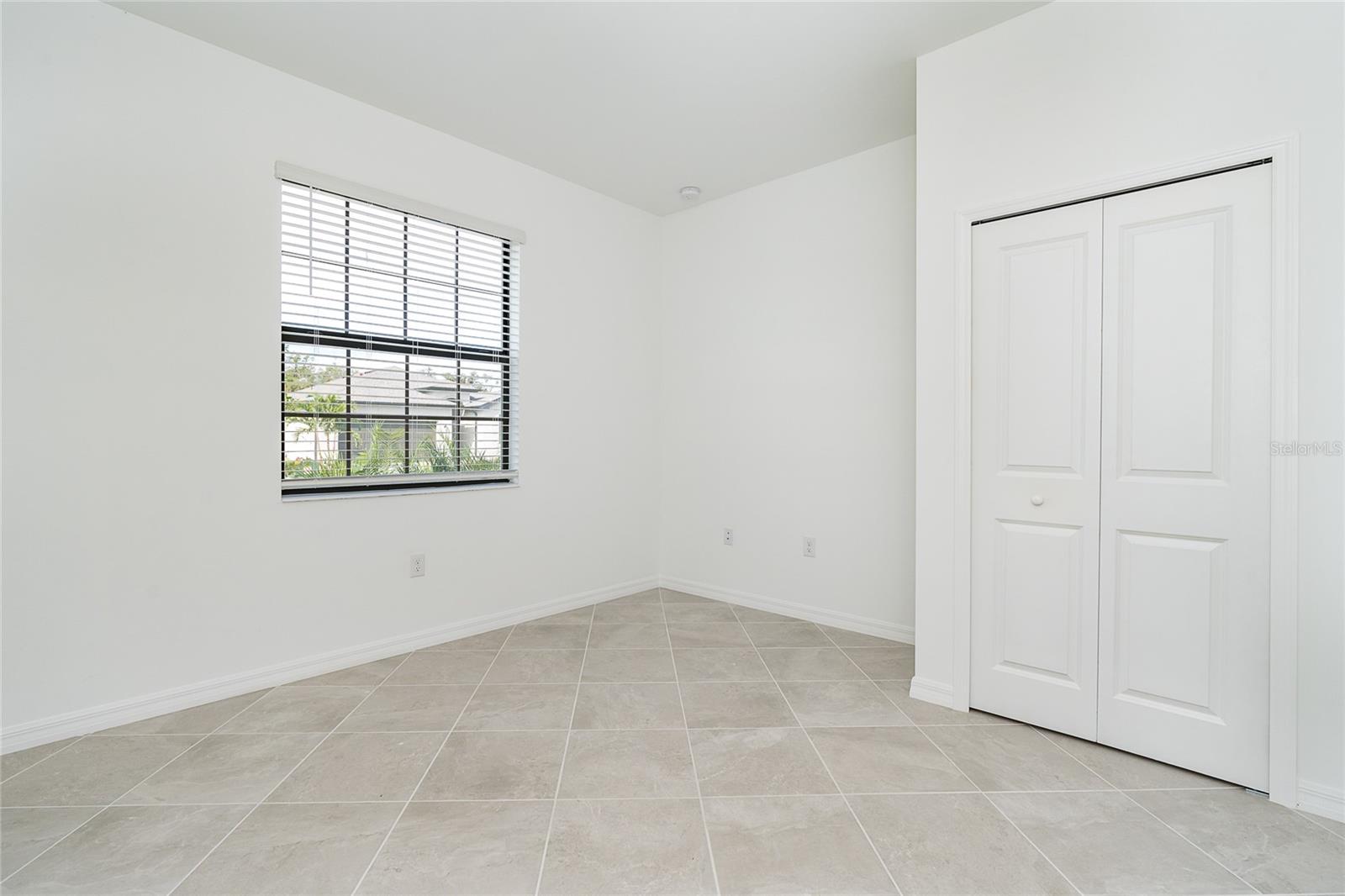 Image 33 of 39 For 1745 Saddlewood Circle