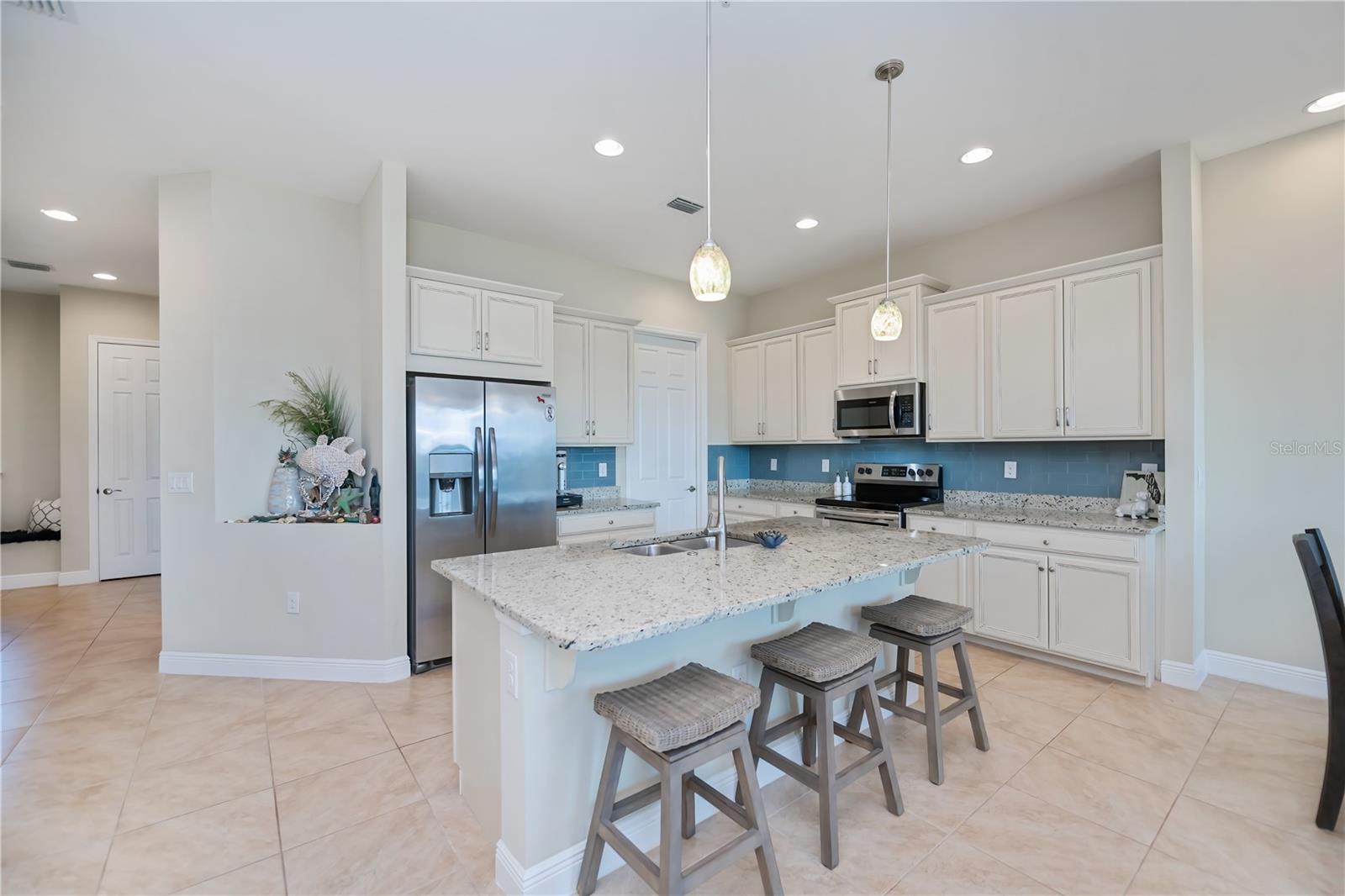 Image 25 of 98 For 10350 Longshore Road 61