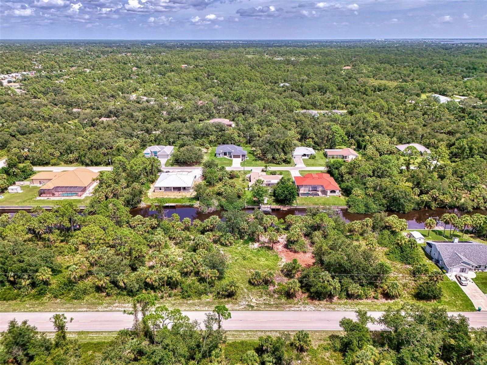 Image 14 of 25 For 3116 Como Street