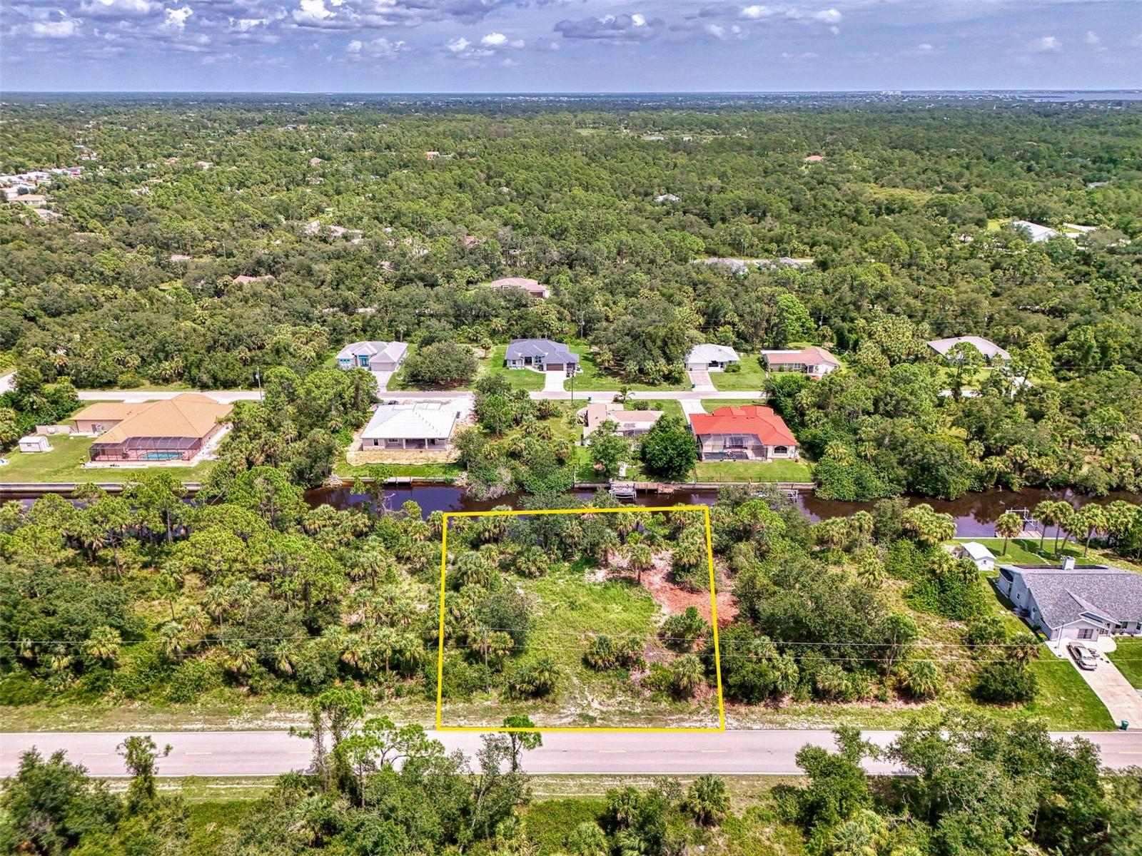 Image 15 of 25 For 3116 Como Street