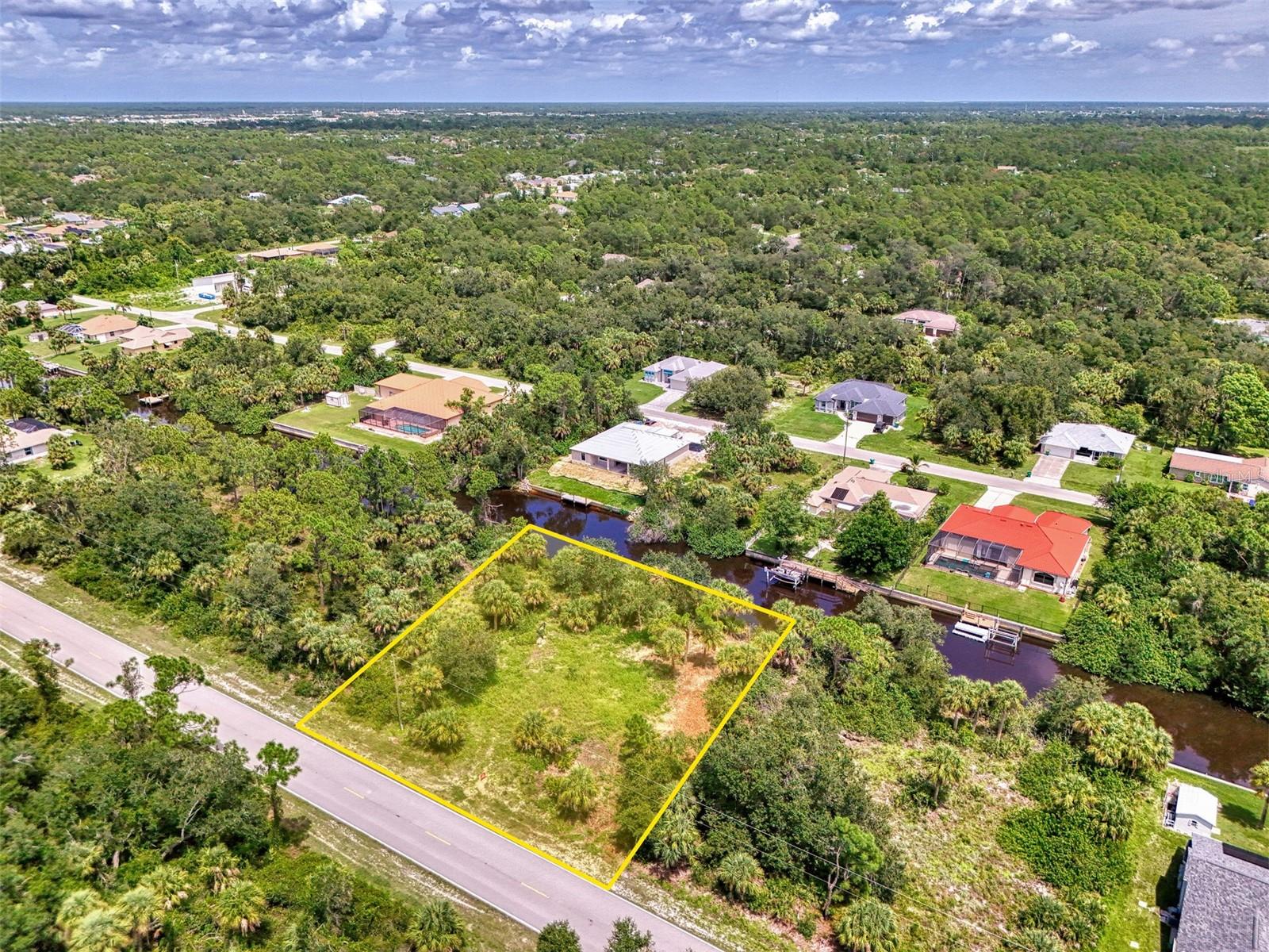 Image 19 of 25 For 3116 Como Street