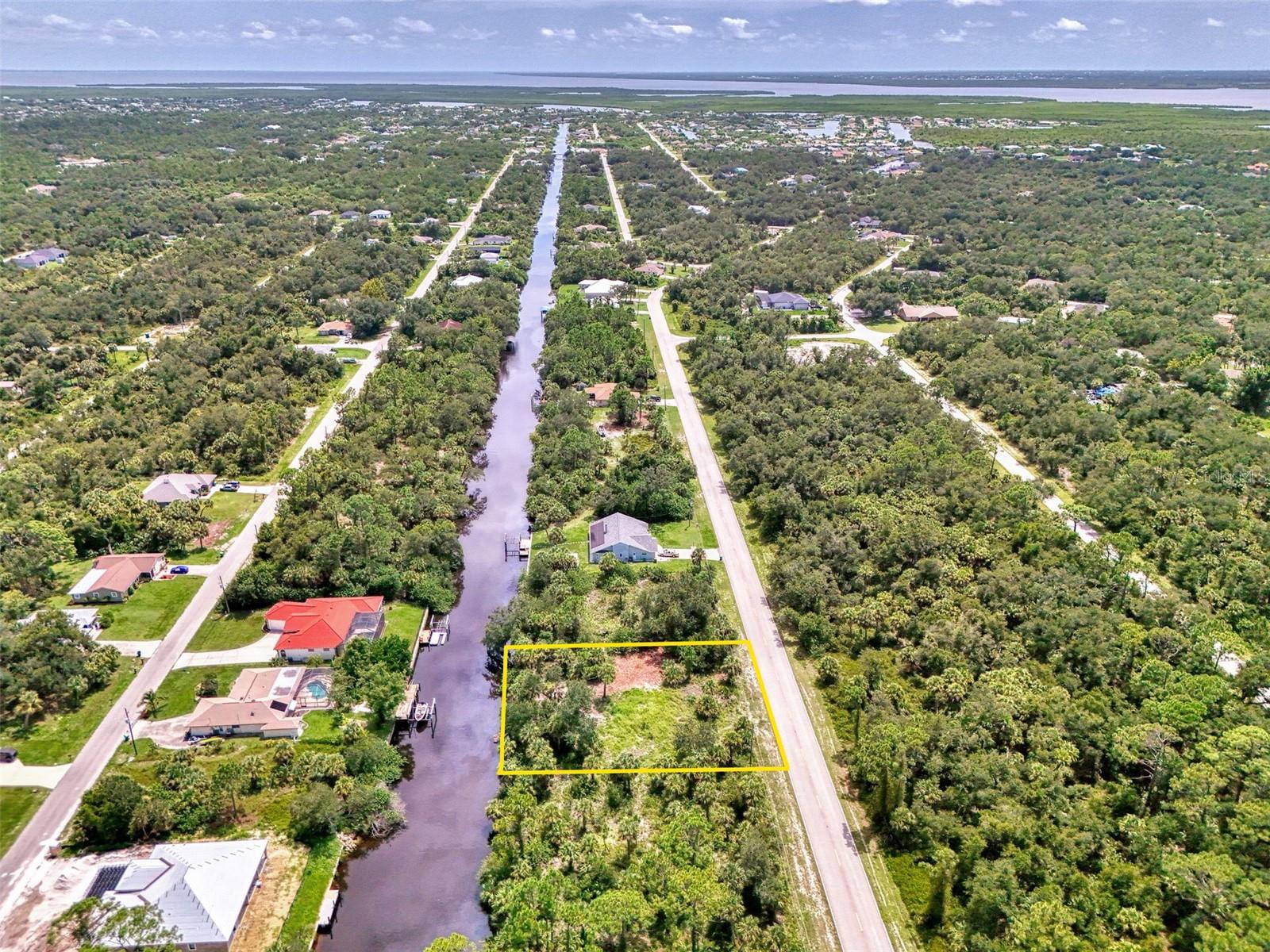 Image 24 of 25 For 3116 Como Street