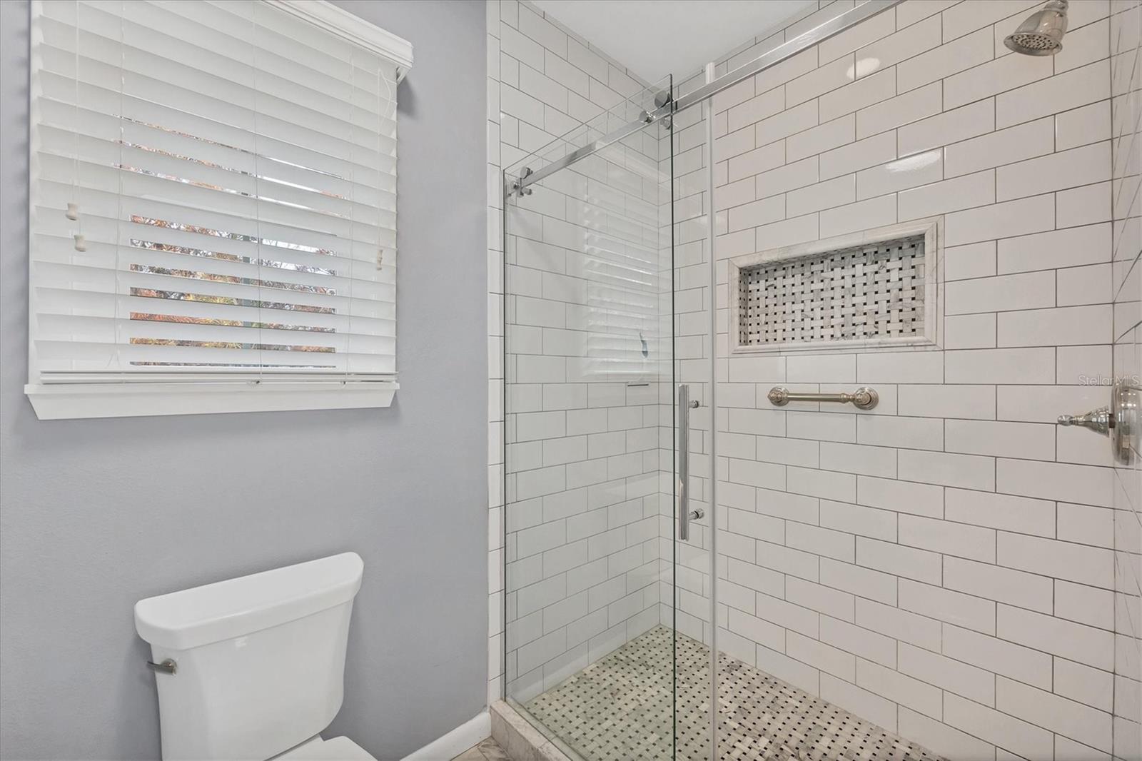 Image 25 of 38 For 2420 24th Street W