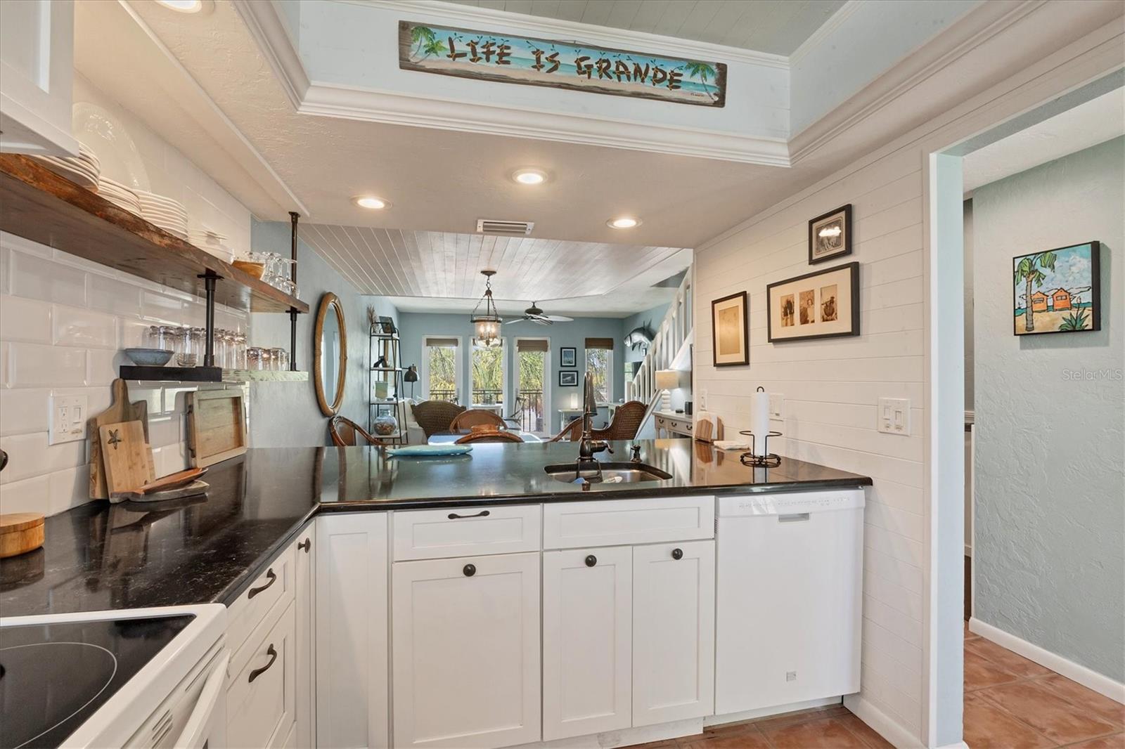 Image 20 of 45 For 530 5th Street W 4