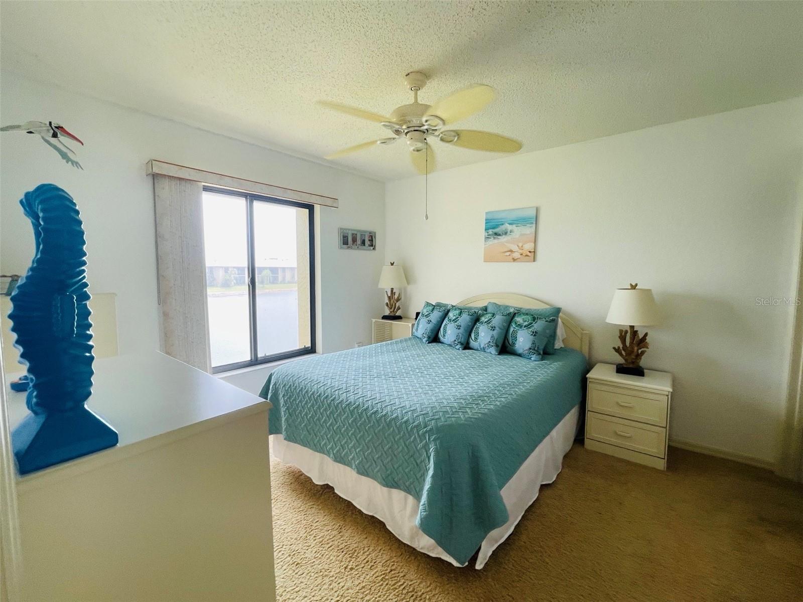 Image 10 of 21 For 4000 Oakview Drive L9