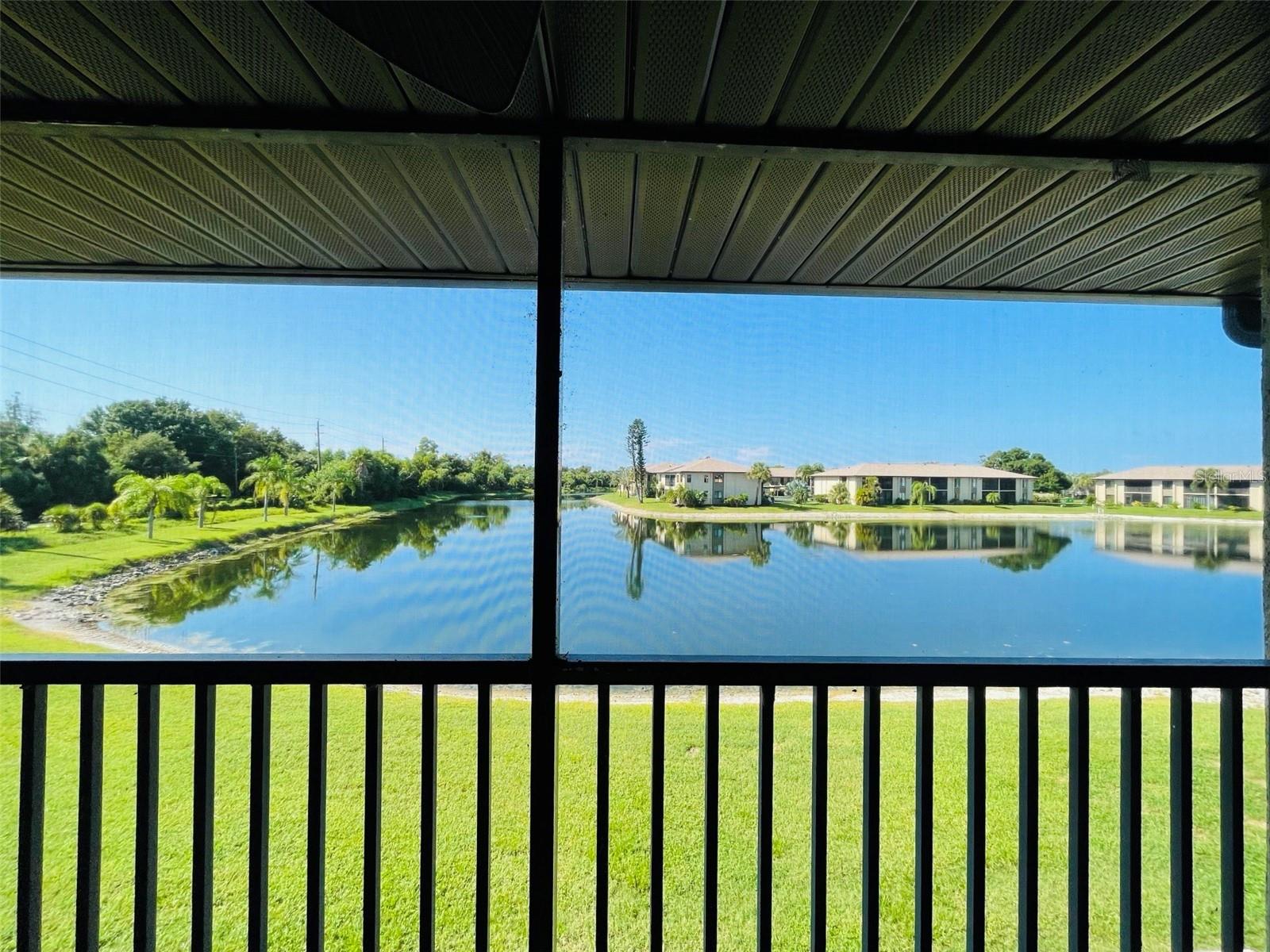 Image 17 of 21 For 4000 Oakview Drive L9
