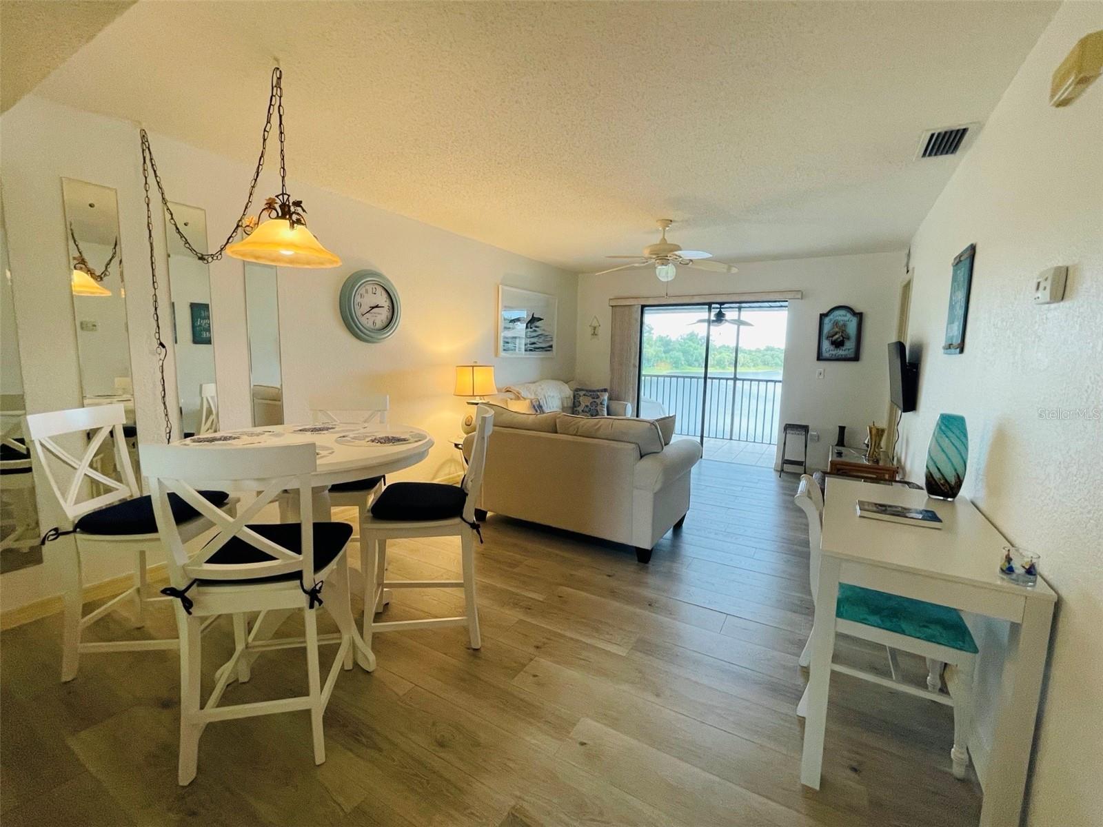 Image 4 of 21 For 4000 Oakview Drive L9