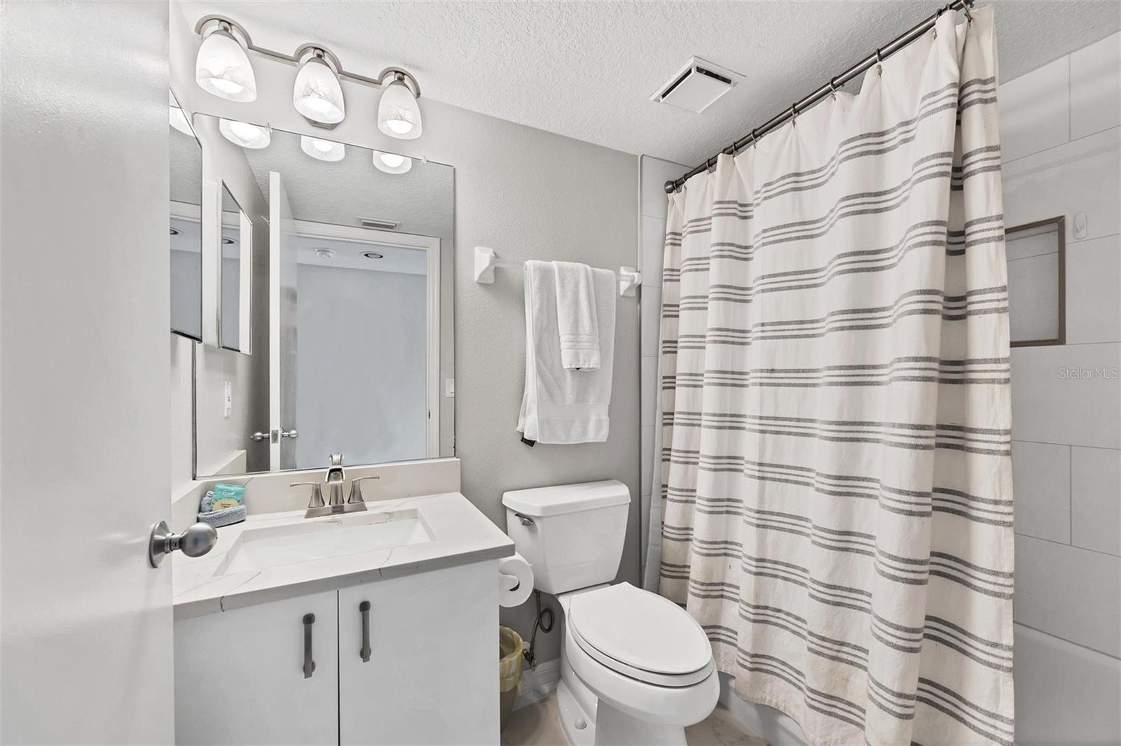 Image 31 of 80 For 2380 Beach Road 108