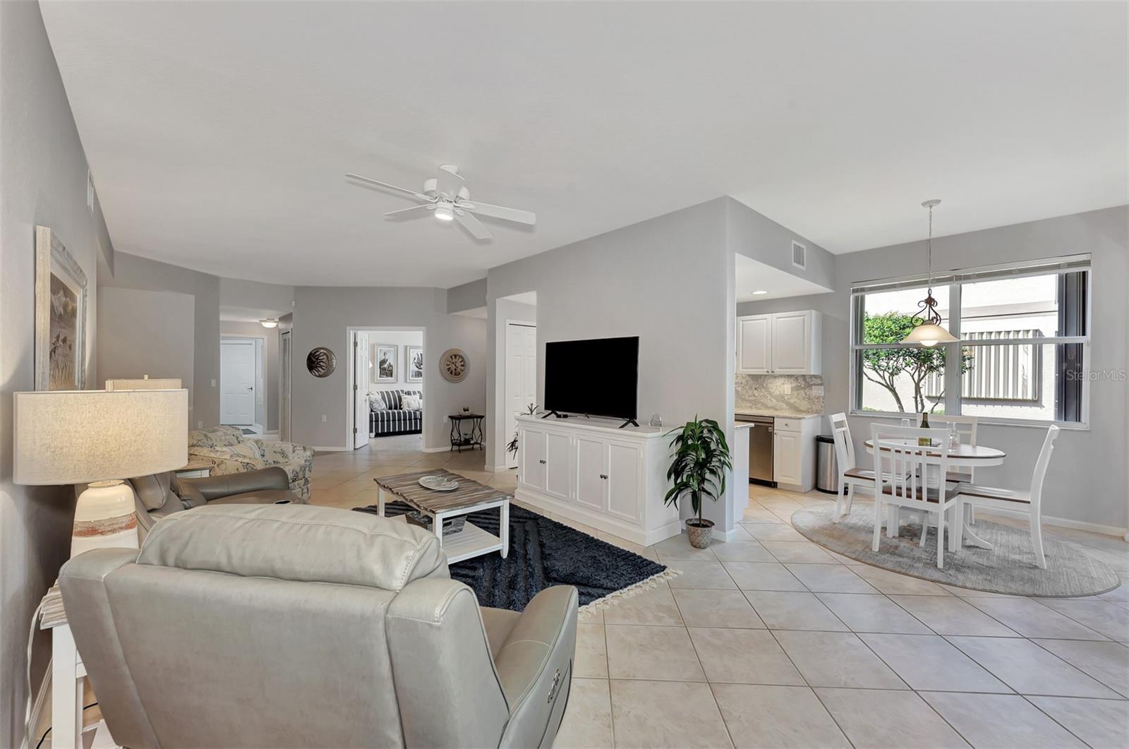 Image 10 of 73 For 3423 Grand Vista Court 101