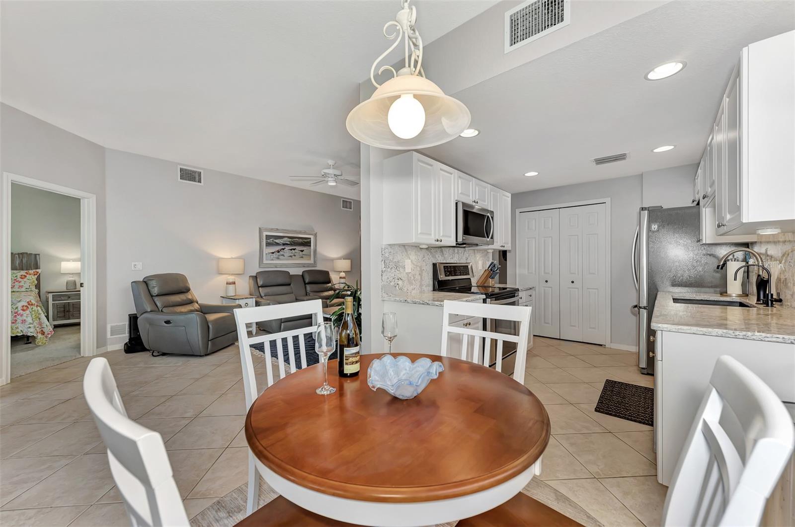 Image 14 of 73 For 3423 Grand Vista Court 101