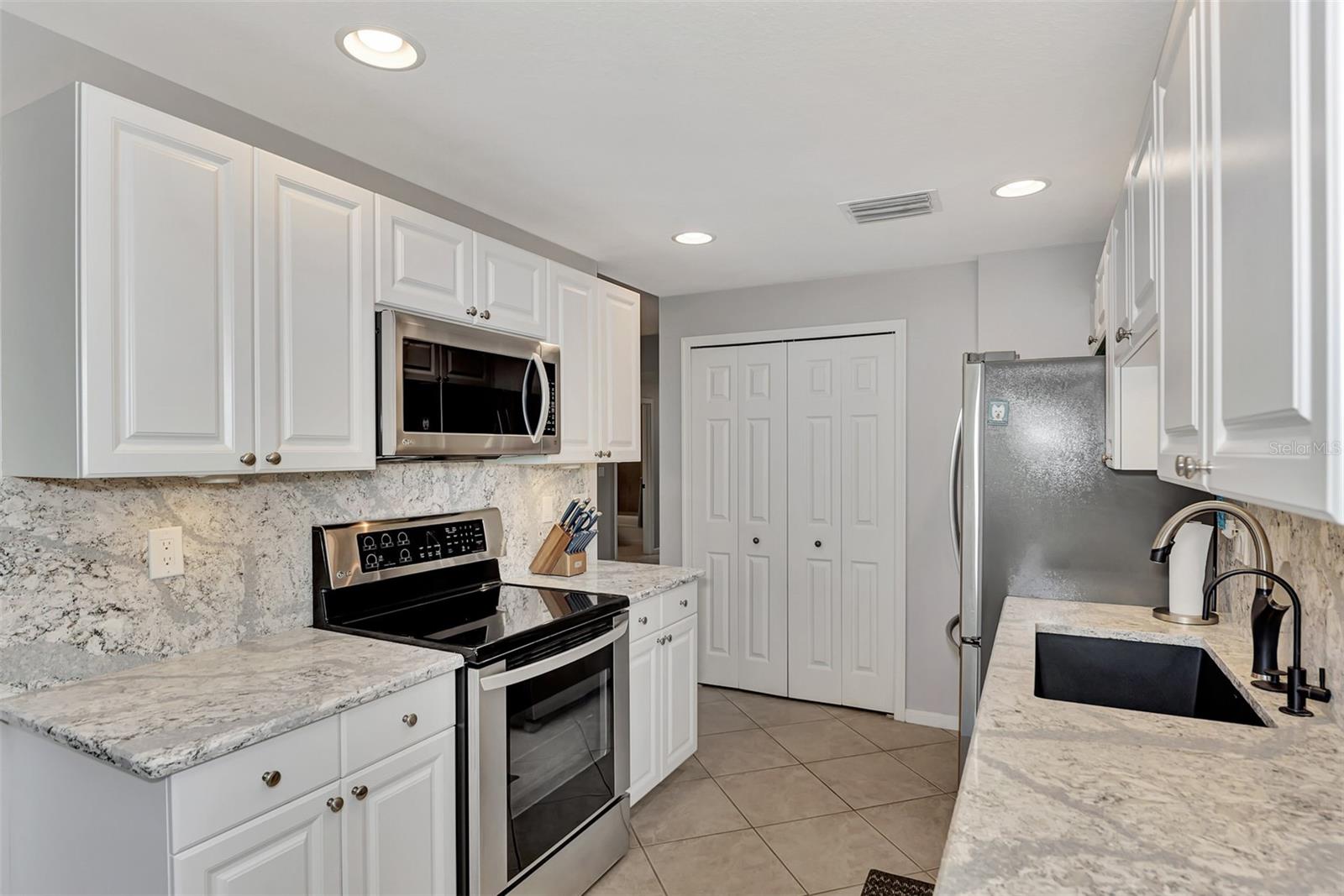 Image 15 of 73 For 3423 Grand Vista Court 101