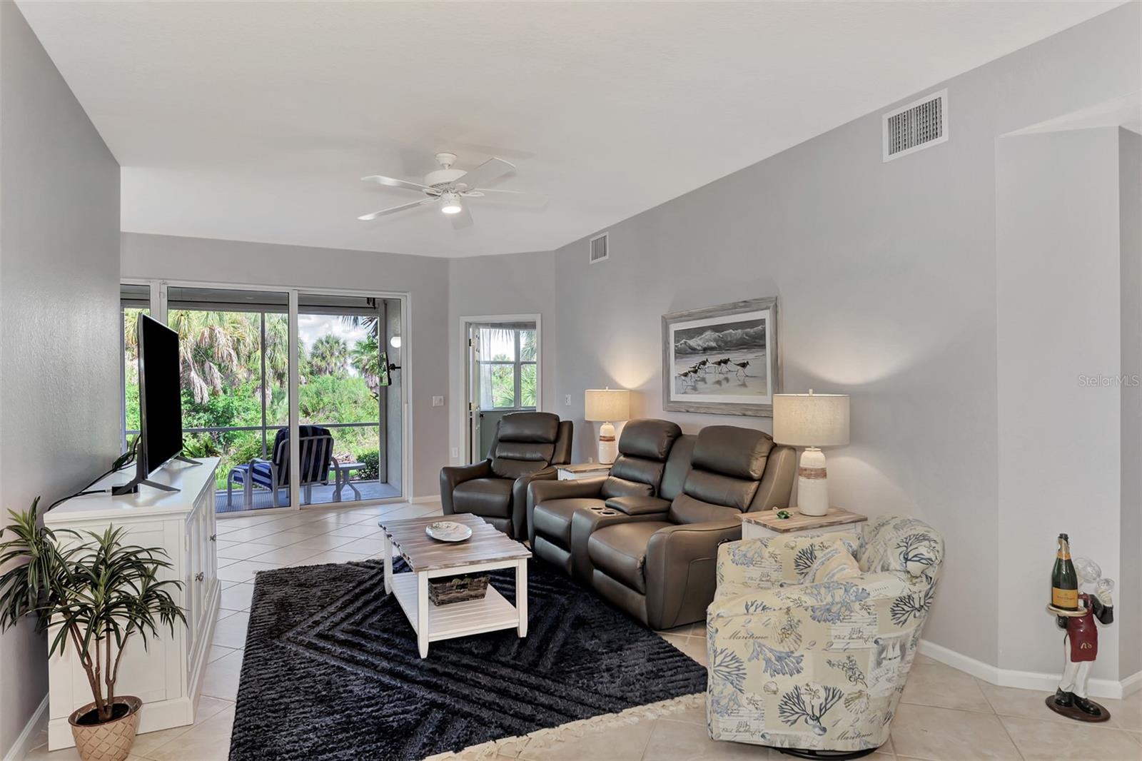 Image 8 of 73 For 3423 Grand Vista Court 101