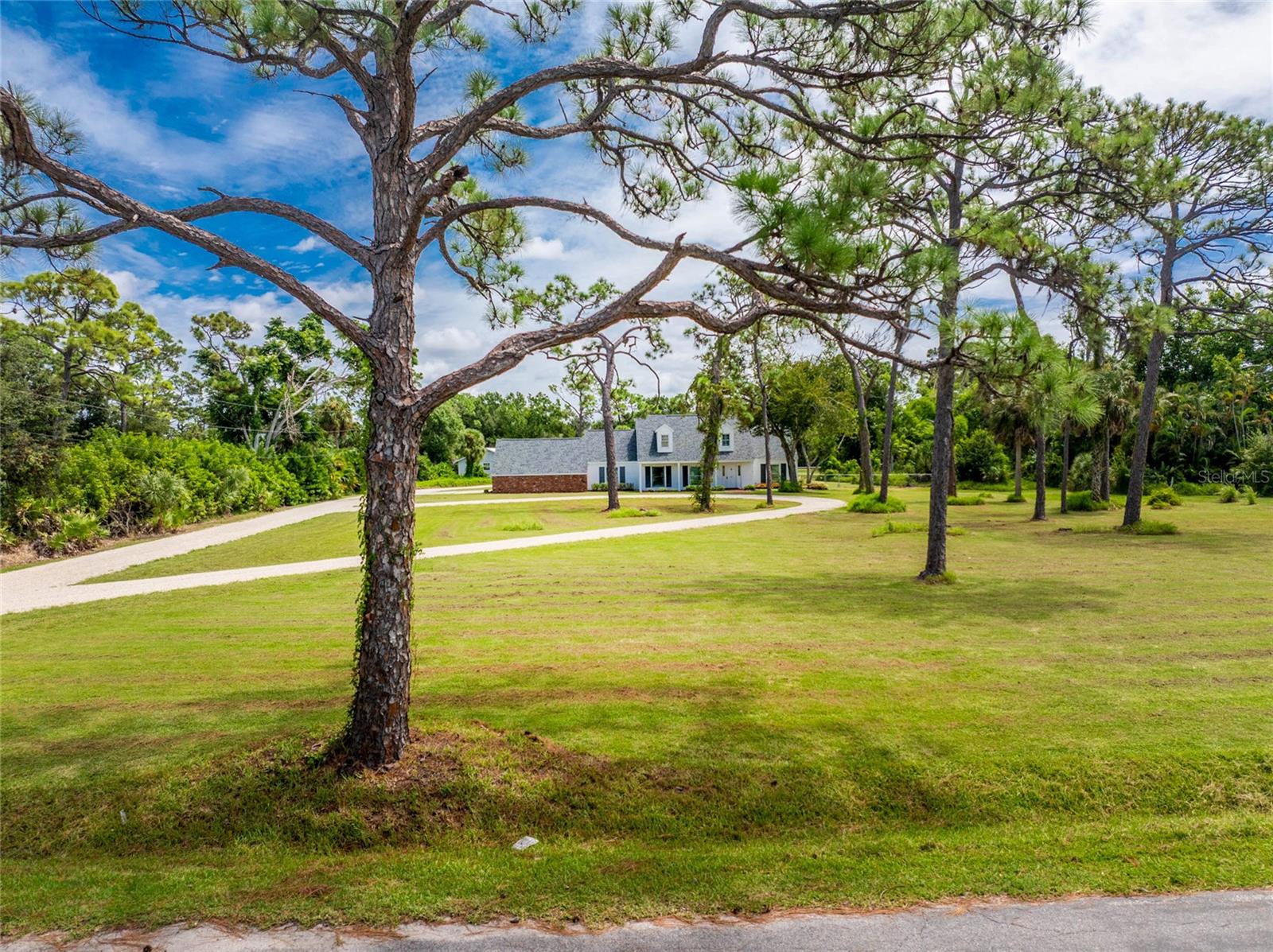 Image 2 of 56 For 1120 Larchmont Drive